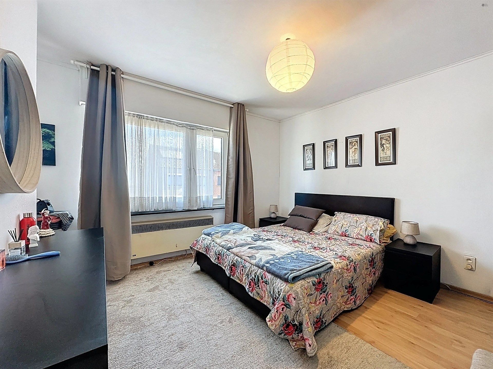 Halfopen bebouwing met 4 slaapkamers en garage op perceel van 237m² foto 5