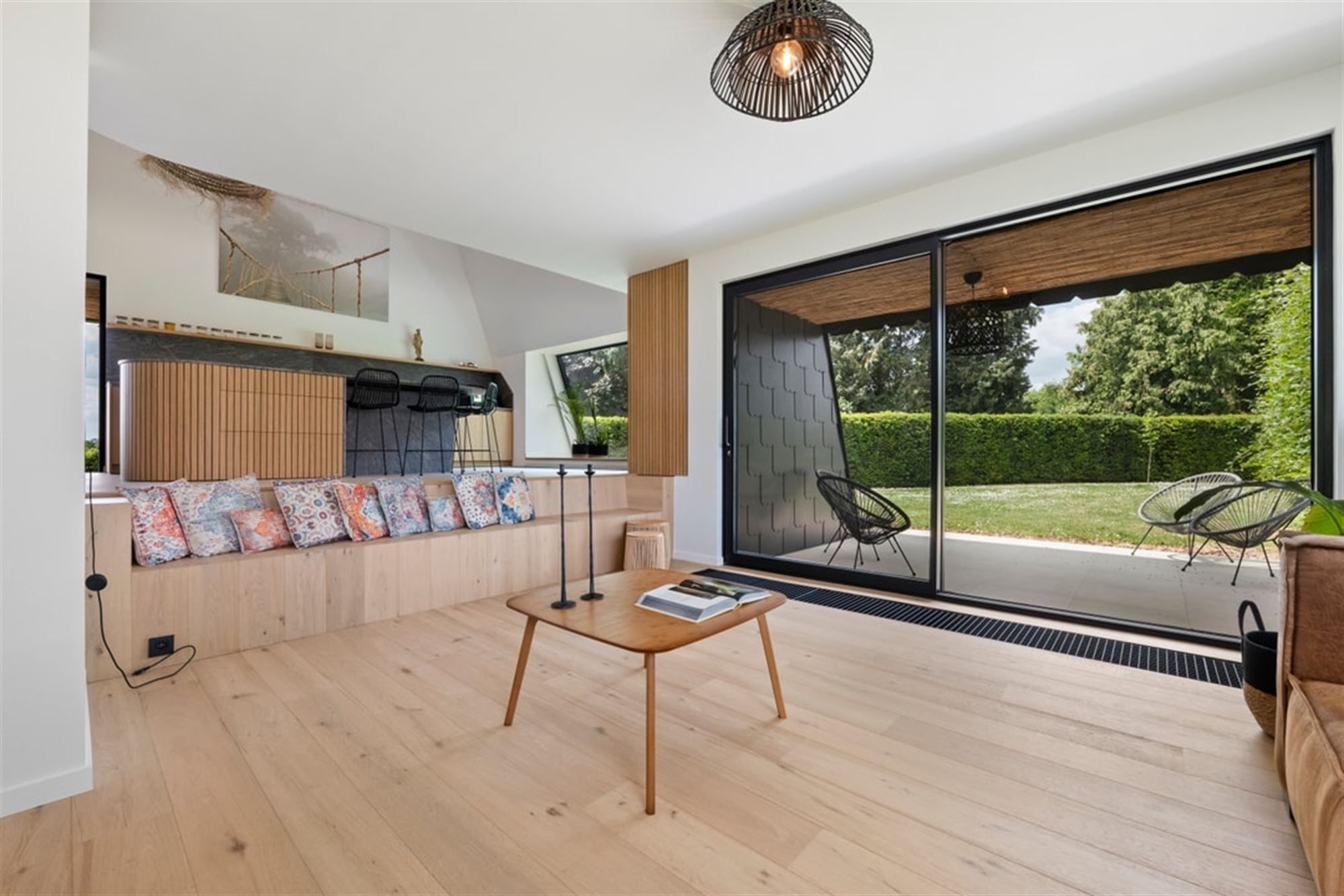 UNIEKE DESIGNWONING MET MODERNE AFWERKING EN STIJVOLLE ARCHITECTUUR foto 18
