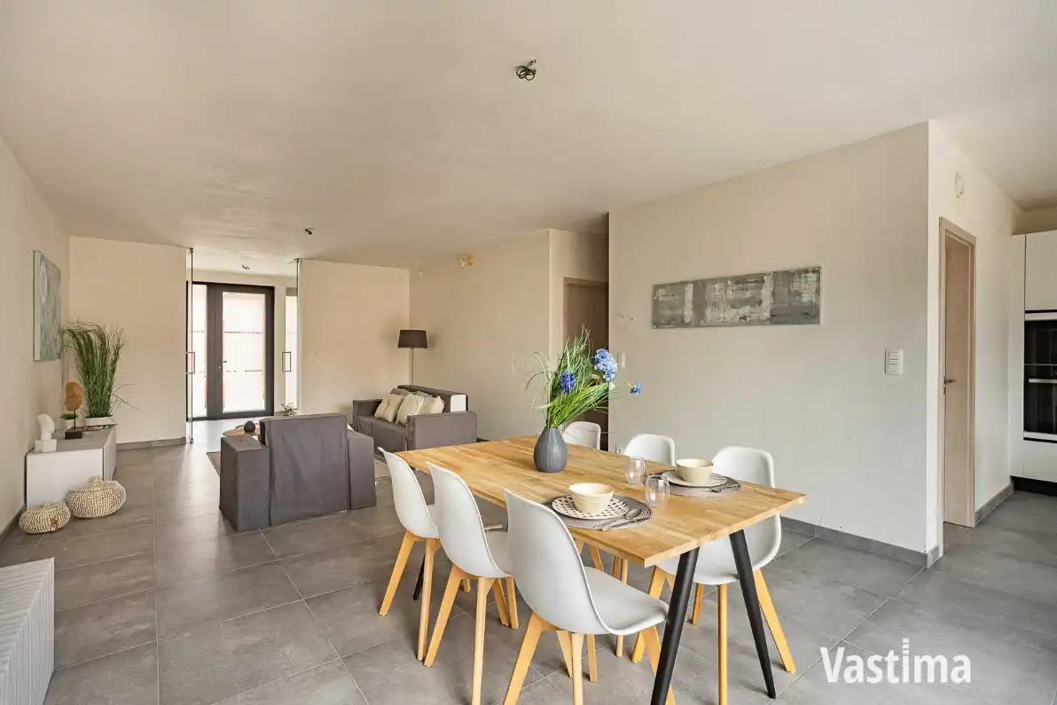 Nieuwbouw gesloten woning met 3 slaapkamers, garage en tuin foto 15