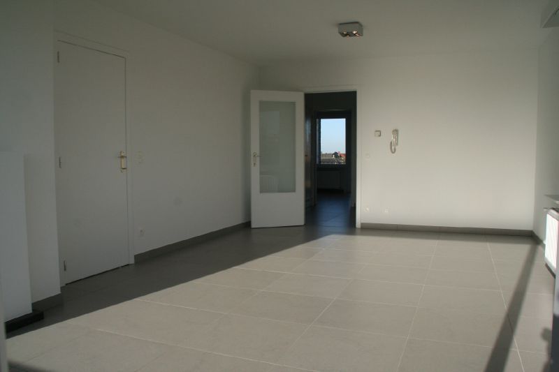 Instapklaar appartement met 2 slaapkamers en garage foto 4