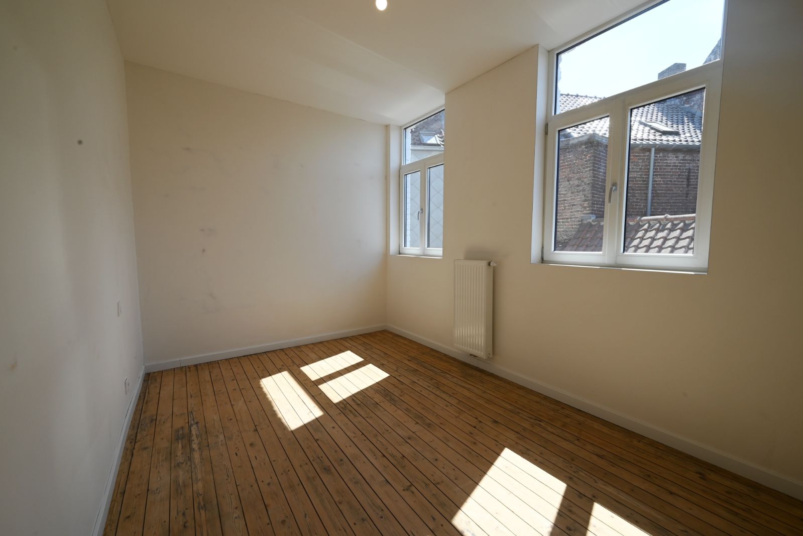 Gerenoveerde woning met 3 slaapkamers foto 10