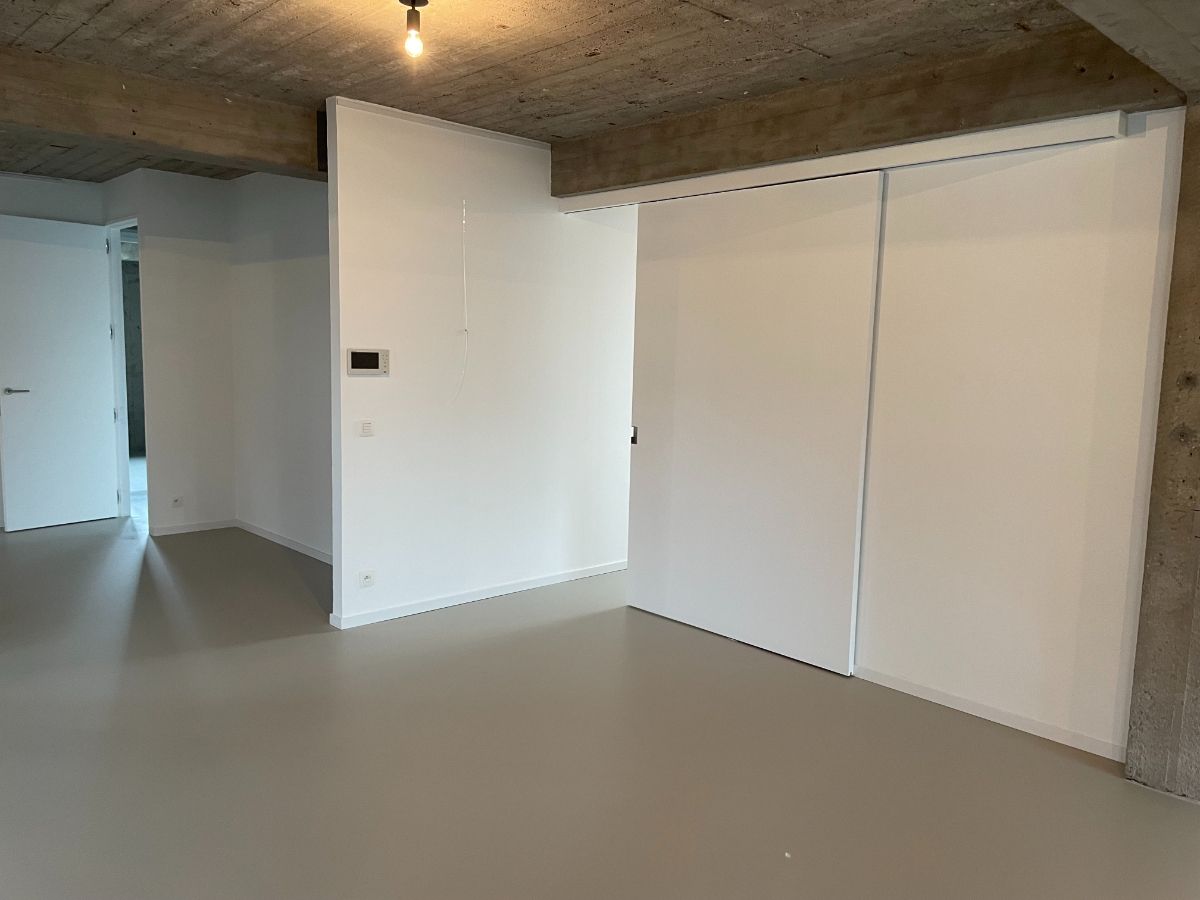 EXCLUSIEF  2-SLAAPKAMER LOFT-APPARTEMENT + overdekt TERRAS &  ruime gelijkvloerse privative inpandige GARAGE (inclusief fietsberging & openlucht AUTOSTANDPLAATS foto 11