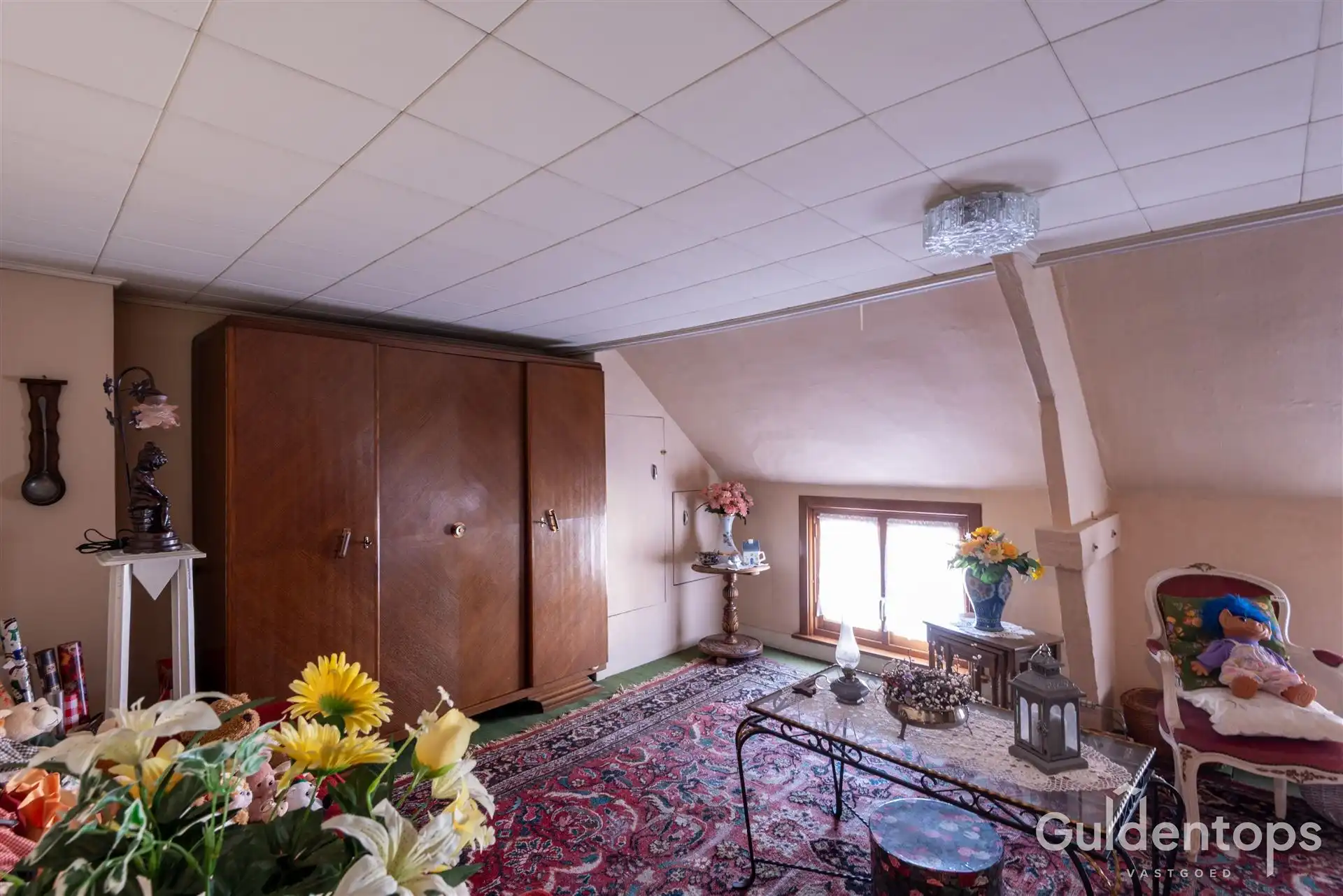 Zeer goed gelegen rijwoning foto 24