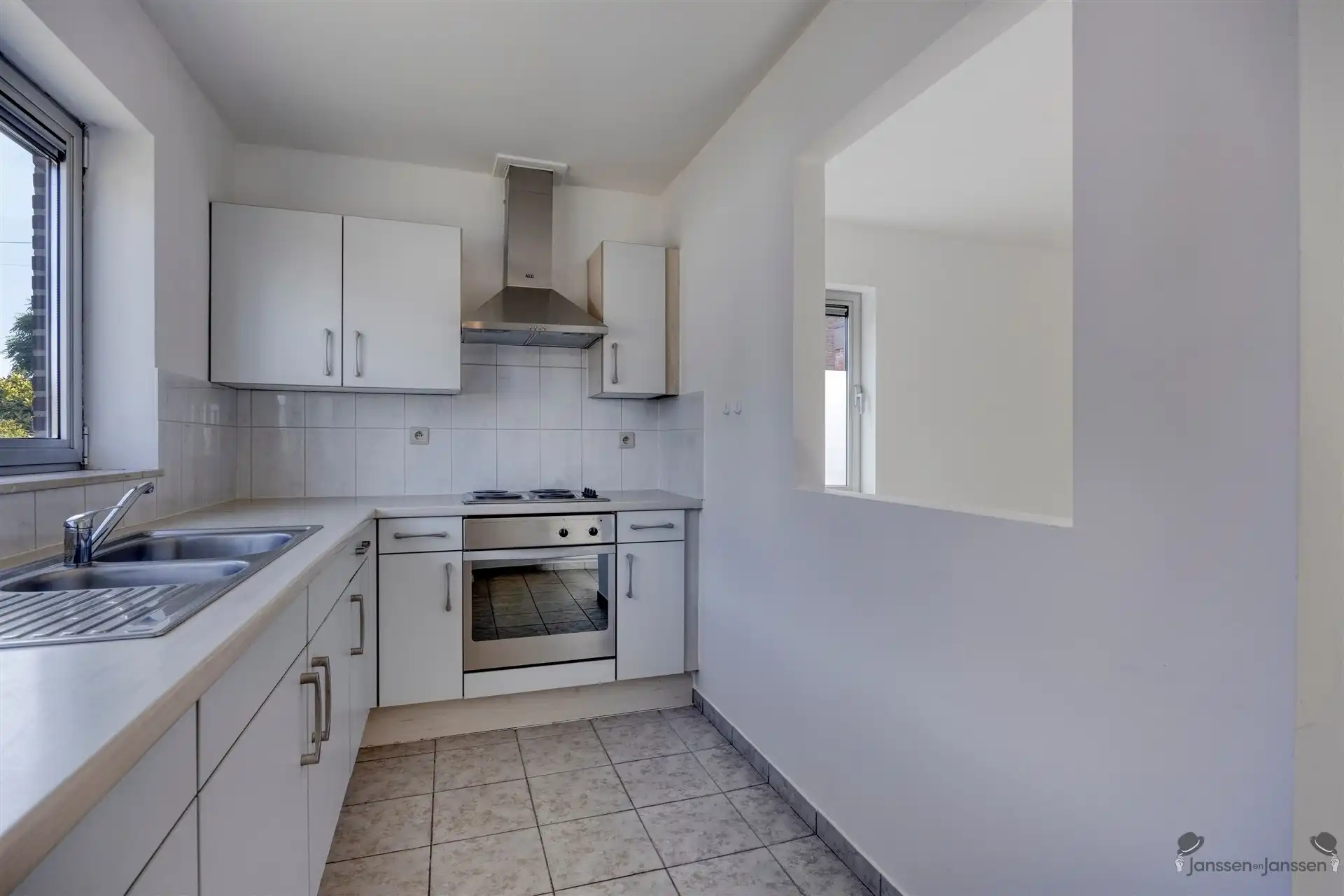 Rustig gelegen gelijkvloers appartement te Leopoldsburg foto 11