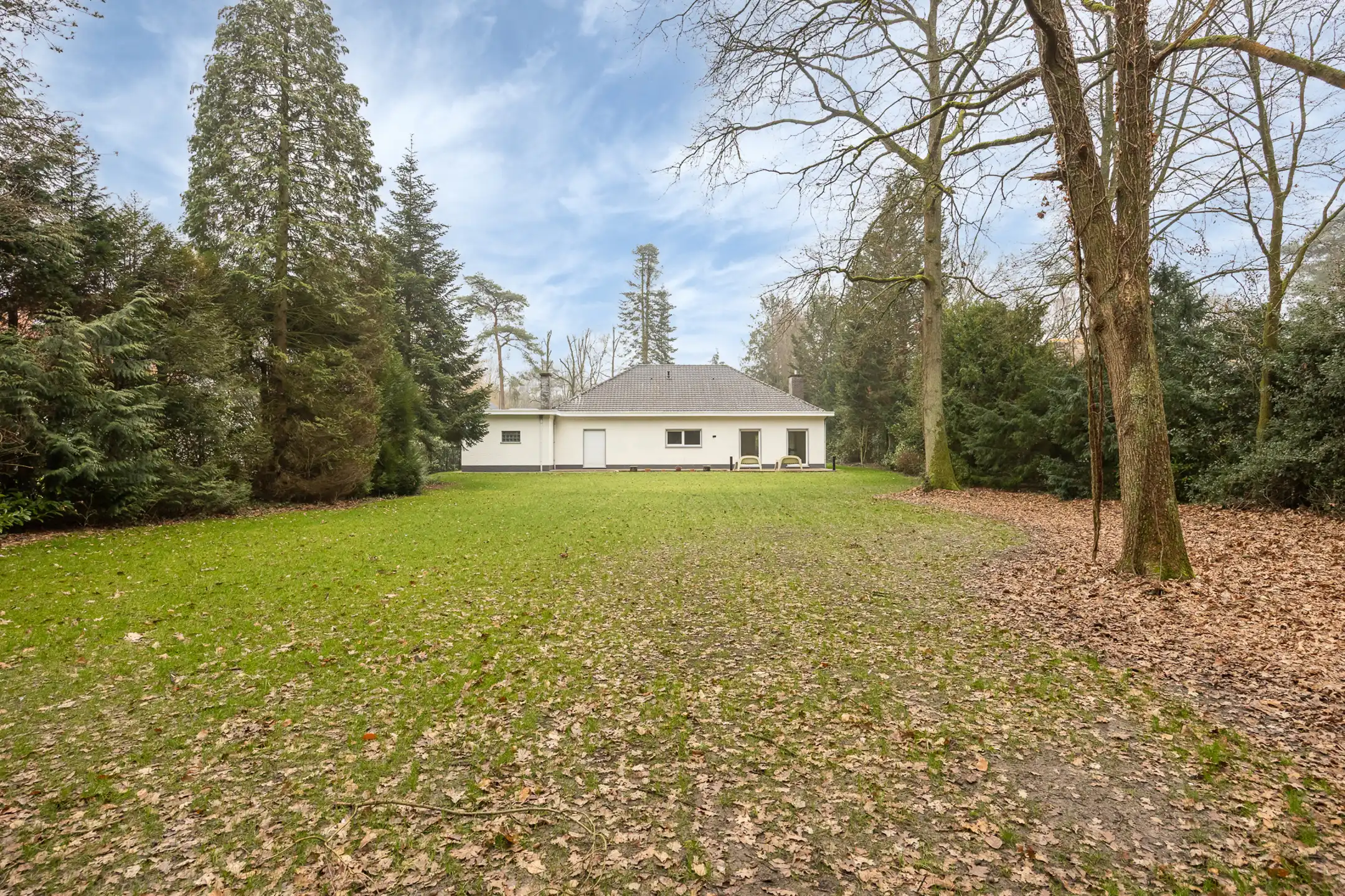 Laagbouwvilla op een prachtig perceel van ca . 3058 m² foto 14