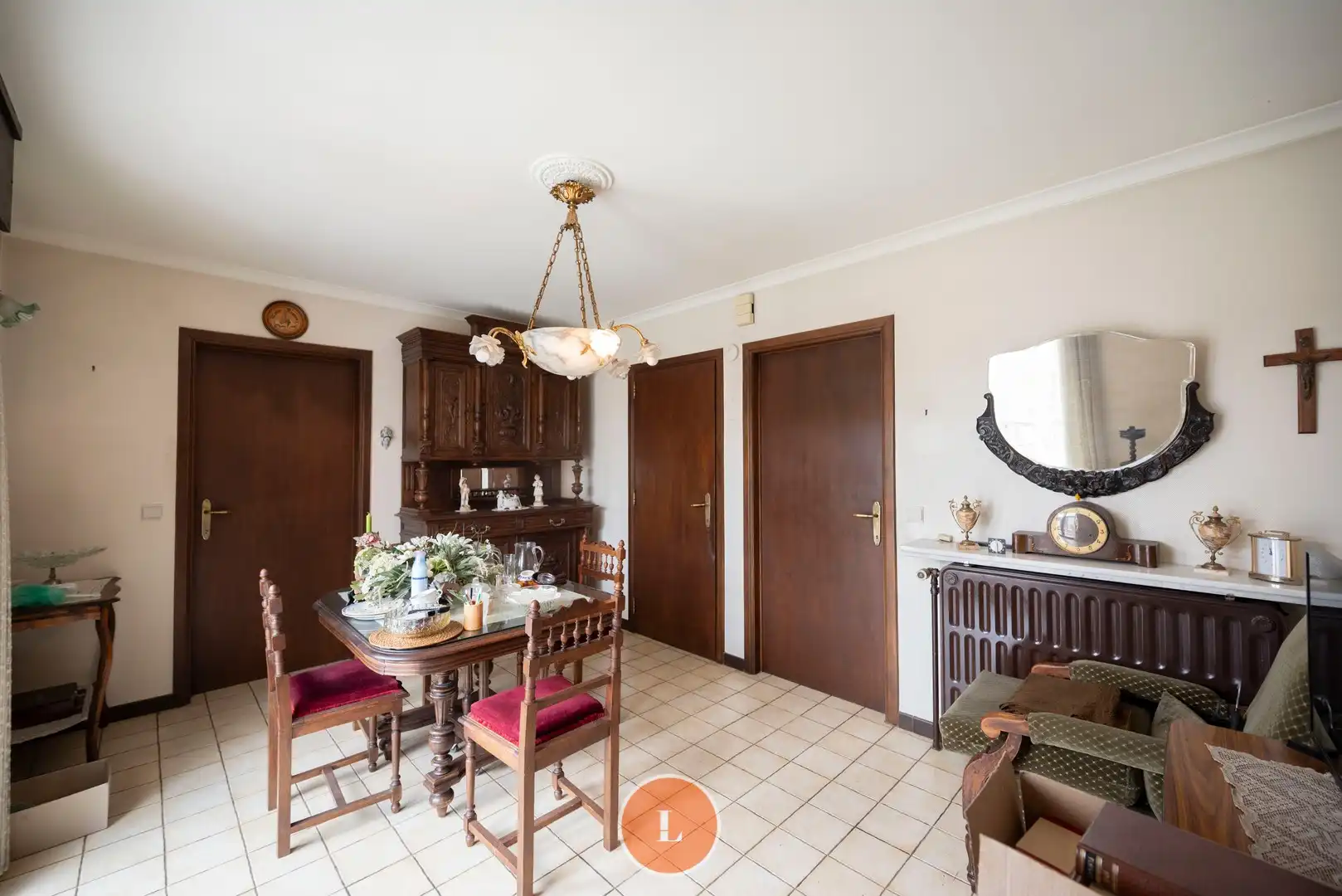 Op te frissen woning met veel potentieel in rustige wijk te Menen foto 6