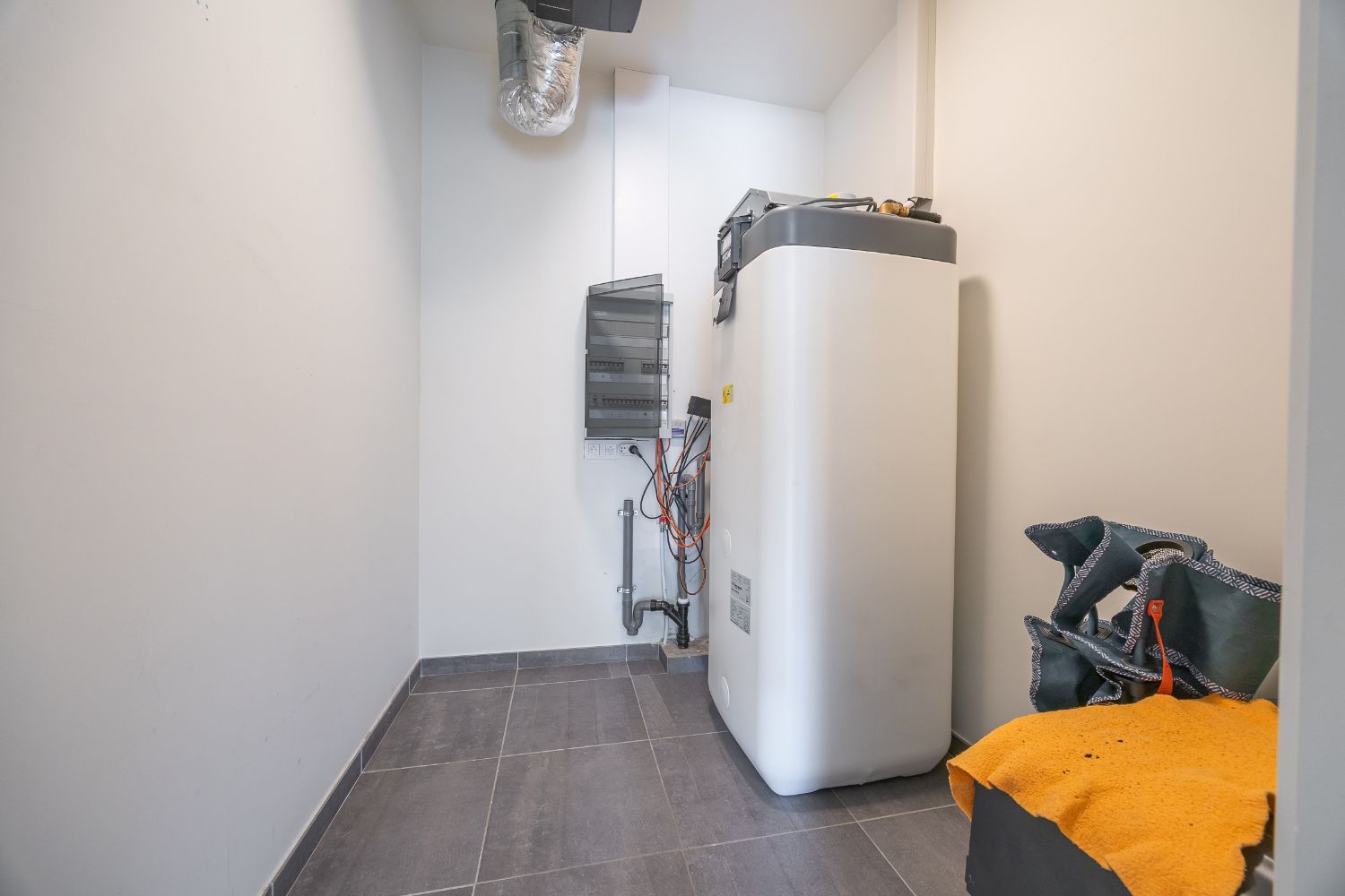 Modern gerenoveerd ruim appartement vlakbij het strand van Bredene foto 9