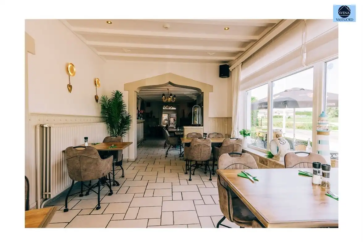 ZEER GOED GELEGEN, GOED DRAAIENDE HORECAZAAK TE VOORDE foto 10