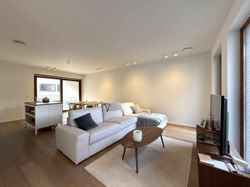 Stijlvol luxe-appartement met terras in hartje Gent – tussen de Reep en Sint-Annaplein foto 3