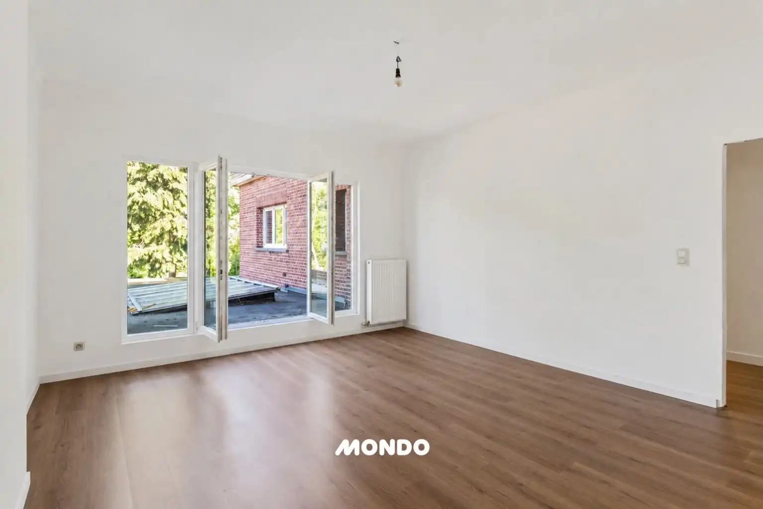 Gerenoveerd appartement met 2 slaapkamers! foto 10