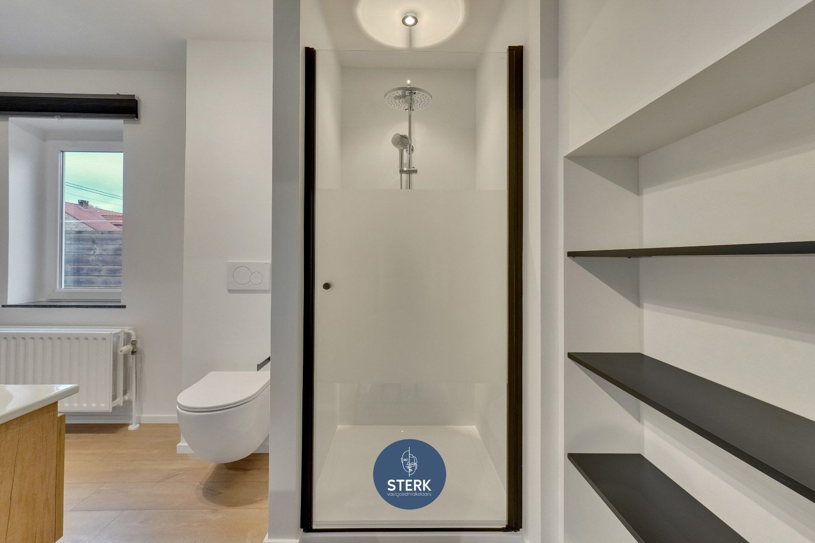 GELIJKVLOERS 1 SLPK-APPARTEMENT MET TUIN IN ZUTENDAAL !  foto 11