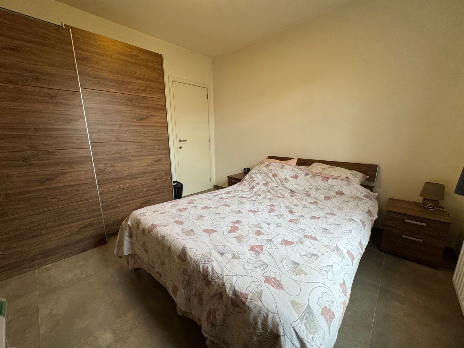 Vernieuwd gelijkvloers-appartement met 2 slaapkamers en koer foto 7