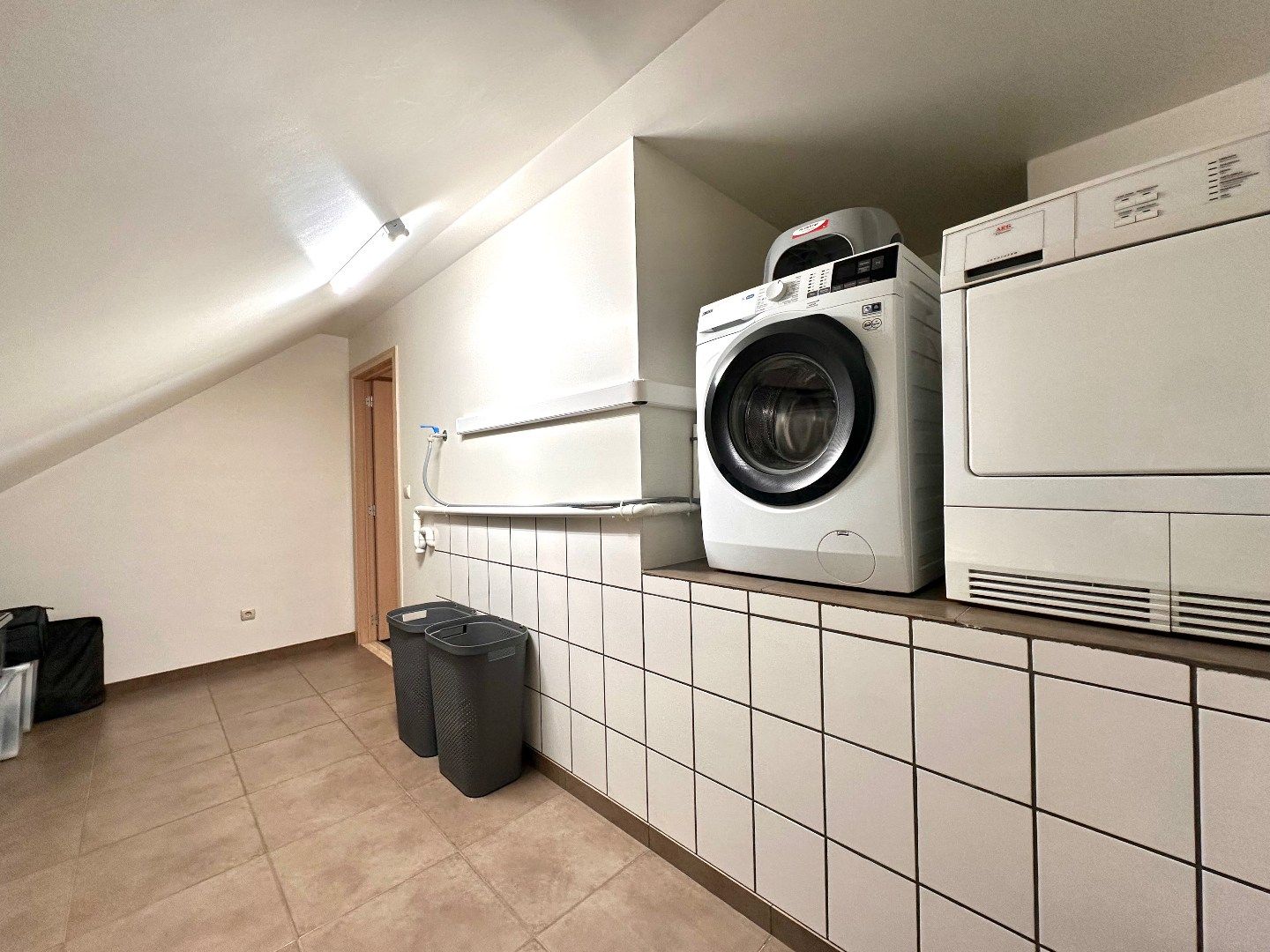 Stijlvol duplexappartement met garage, 2 terrassen en energiezuinig karakter in Kortessem foto 25
