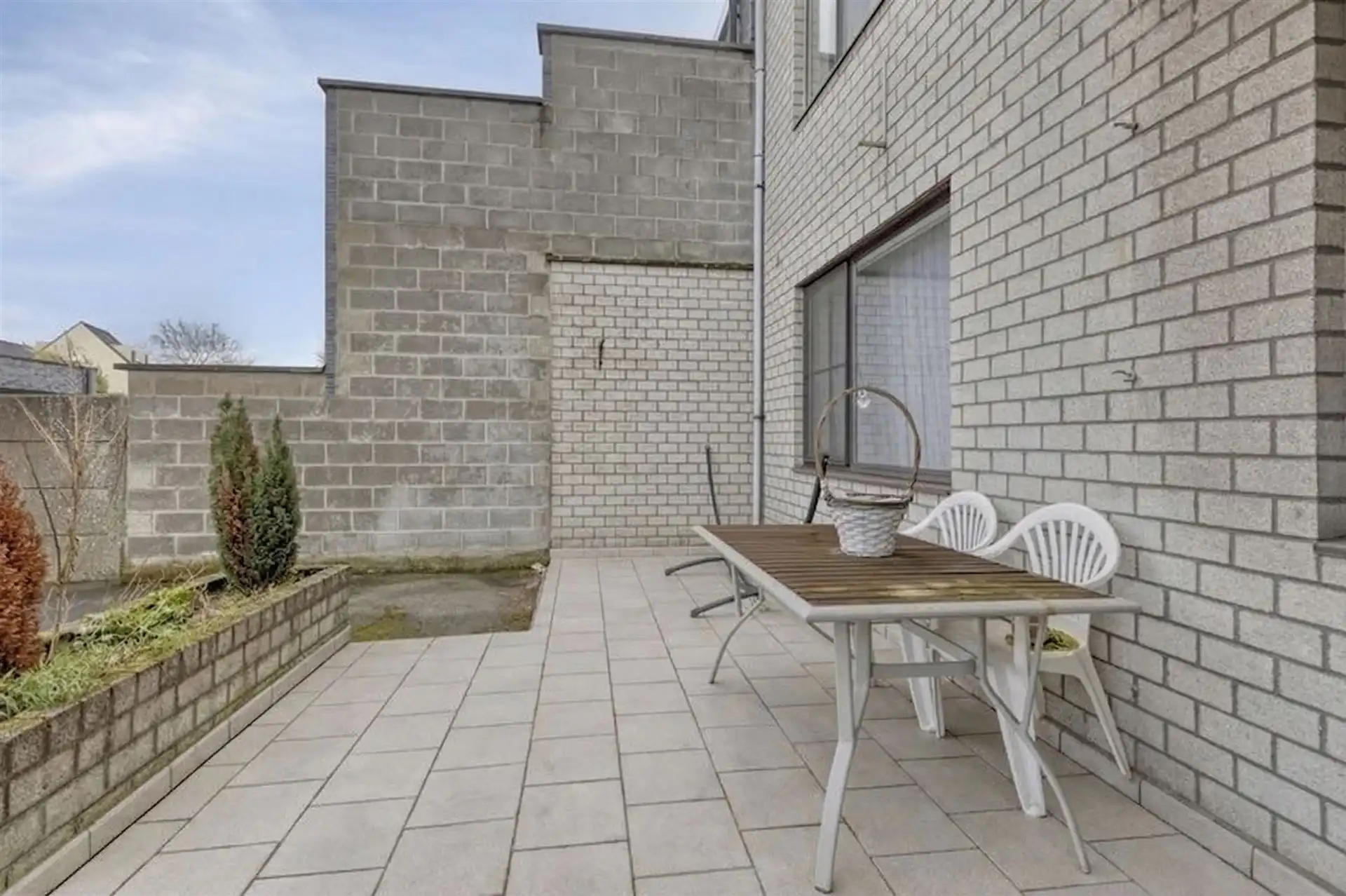 Instapklaar app. met 2 slaapkamers, terras en garage. foto 19