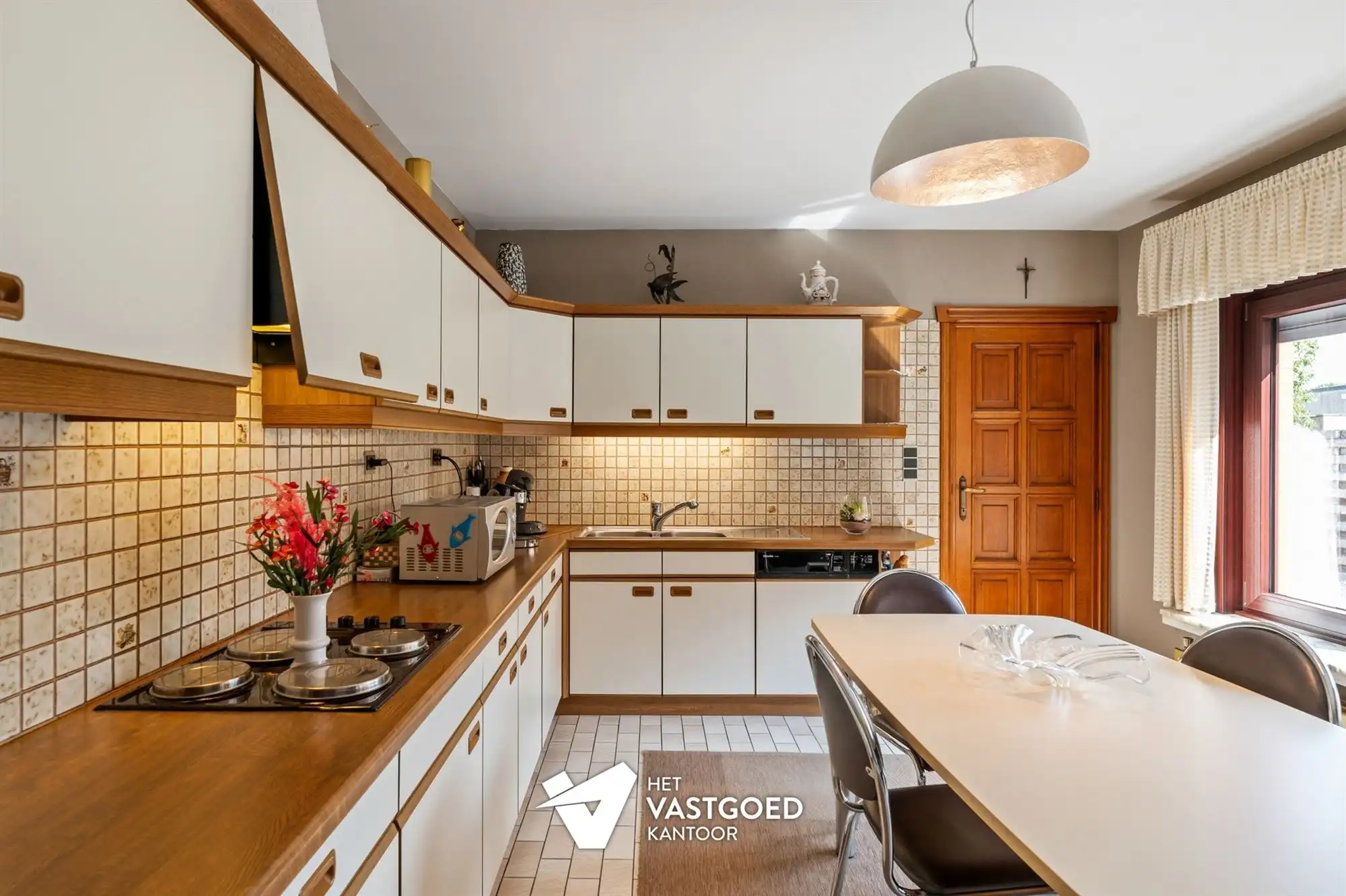 UITSTEKEND ONDERHOUDEN WONING RUSTIG GELEGEN OP EEN PERCEEL VAN 5 ARE TE MEERHOUT GESTEL foto 9