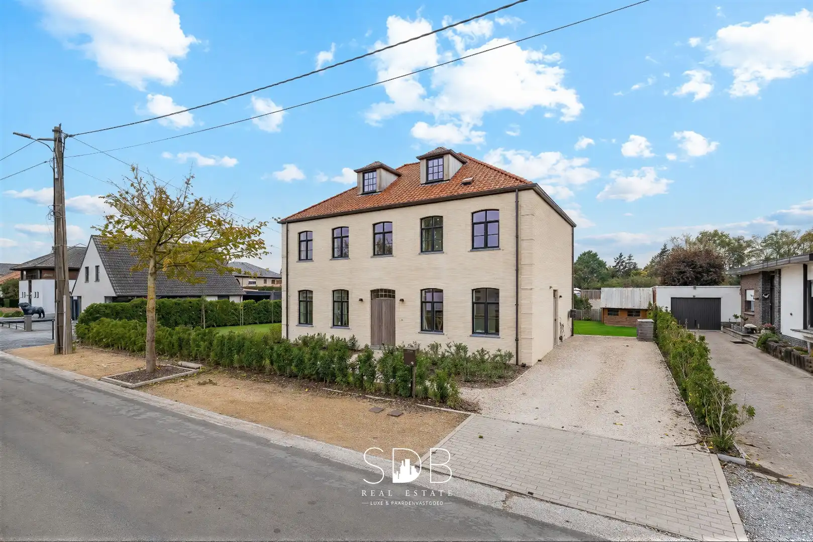 Landelijke villa met gezinstuin op 852m² foto 25