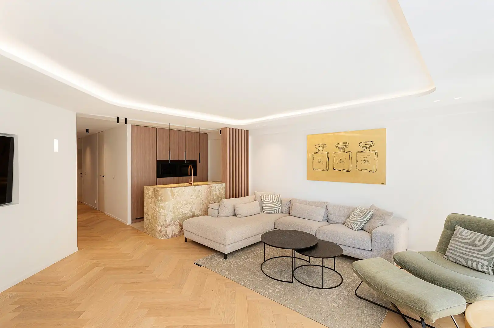 Gerenoveerd 3 slaapkamerappartement met zijdelings zeezicht. foto 10
