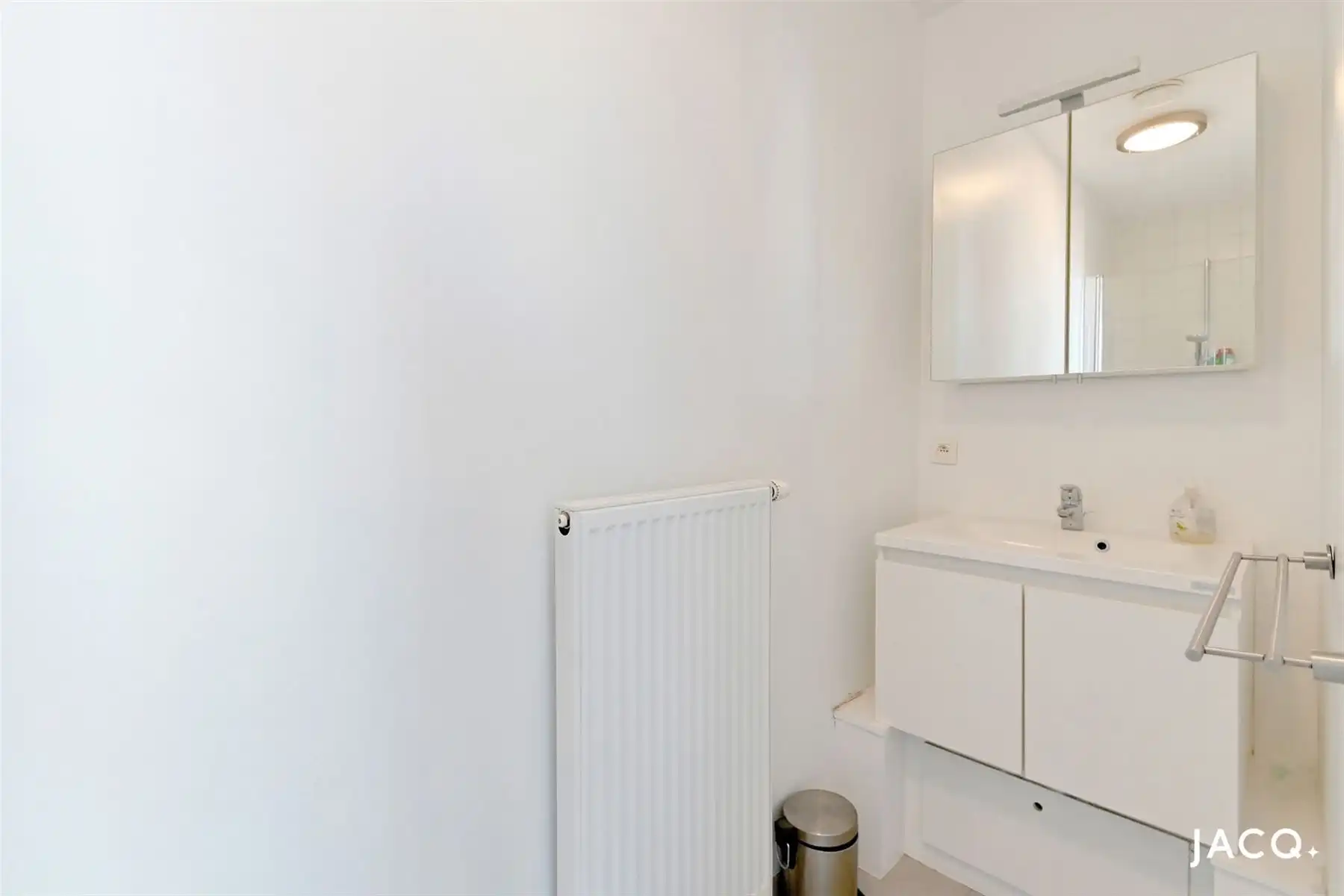 Recent lichtrijk appartement te Antwerpen! foto 8