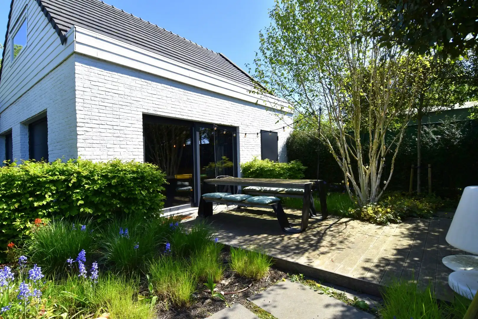 Villa met 4 slaapkamers, zwembad en mooie volumes te koop in Moorsele foto 11