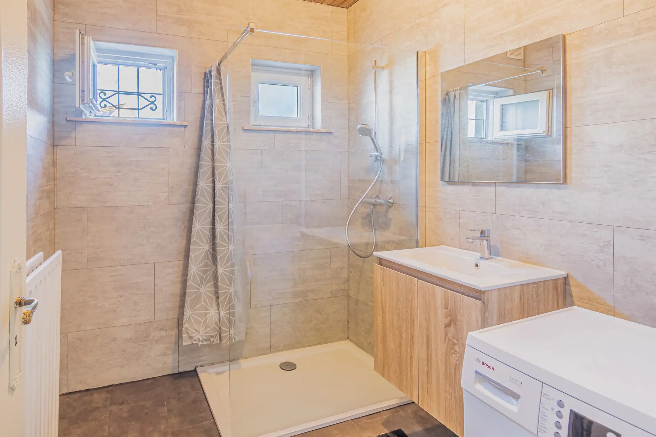 Rustig wonen in een ruime alleenstaande woning in Heffen foto 7