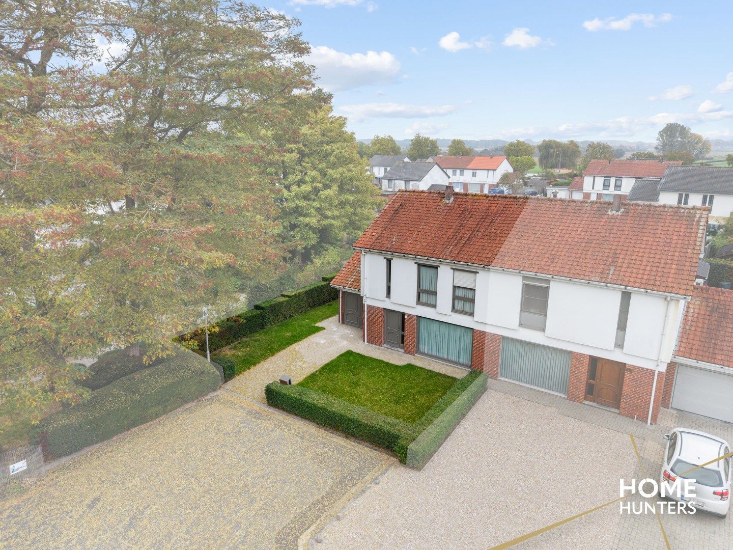 Charmante halfopen woning met tuin & garage foto 23