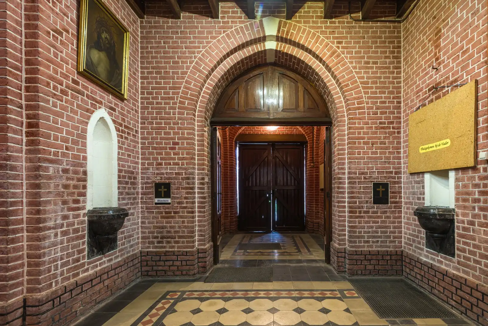 Landelijk gelegen kerk van Klein-Gelmen (Heers) foto 4