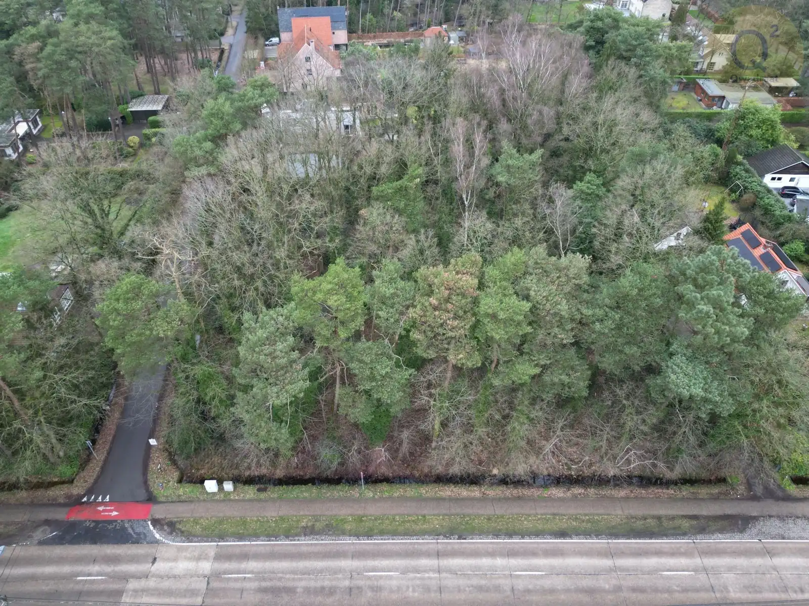 Riante bouwgrond van 1.641 m² met indrukwekkende bouwbreedte foto 2
