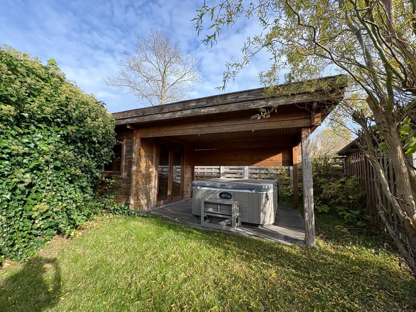 Ruime en goed onderhouden bungalow met zonnige tuin– Elverdinge dorpskern. Opp: 884m². foto 25