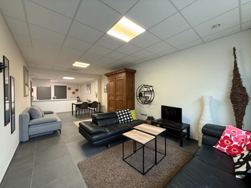 Smaakvol kantoor/praktijkruimte op commerciële ligging foto 6