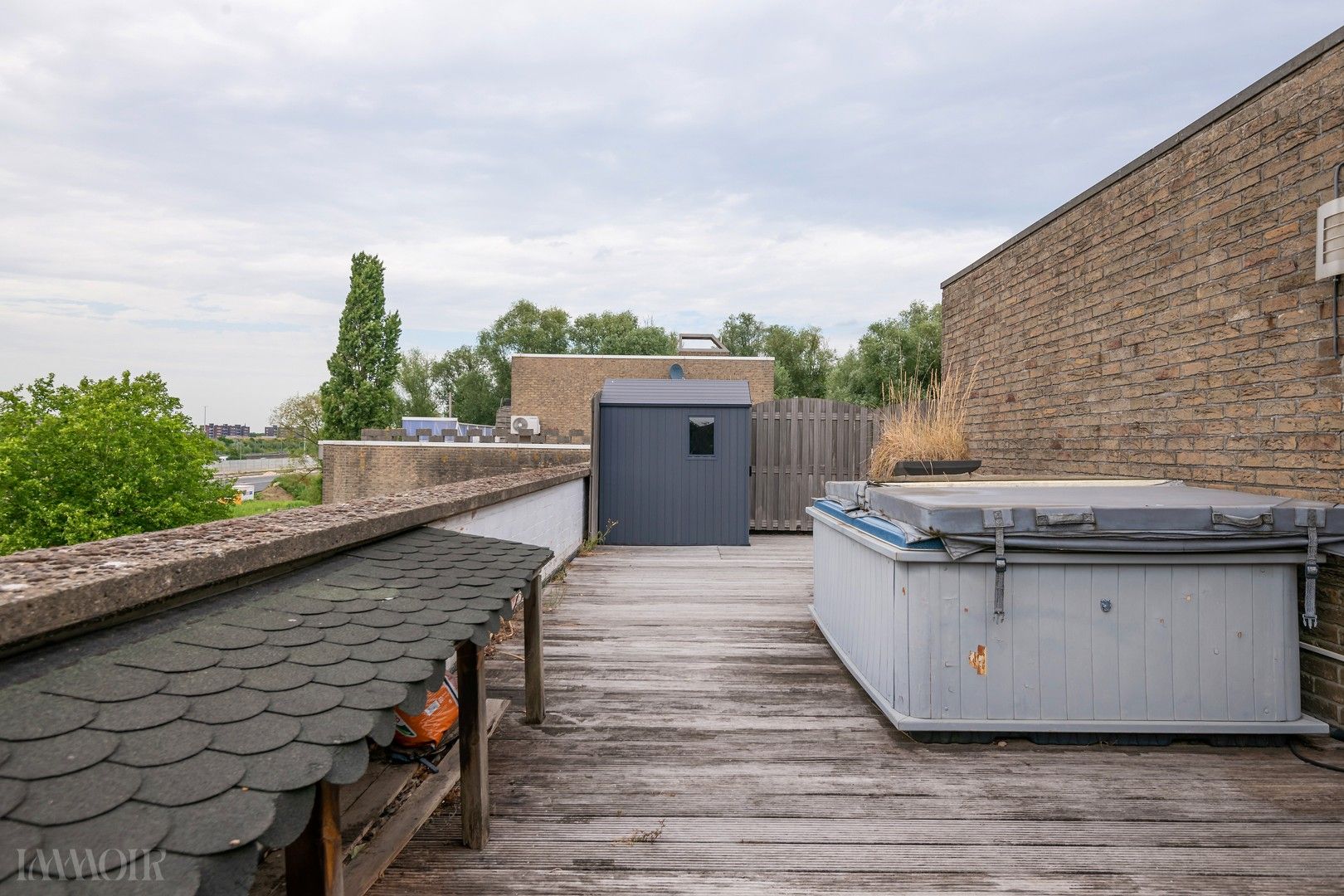 Instapklaar dakappartement met terras en panoramisch zicht in Merksem foto 15