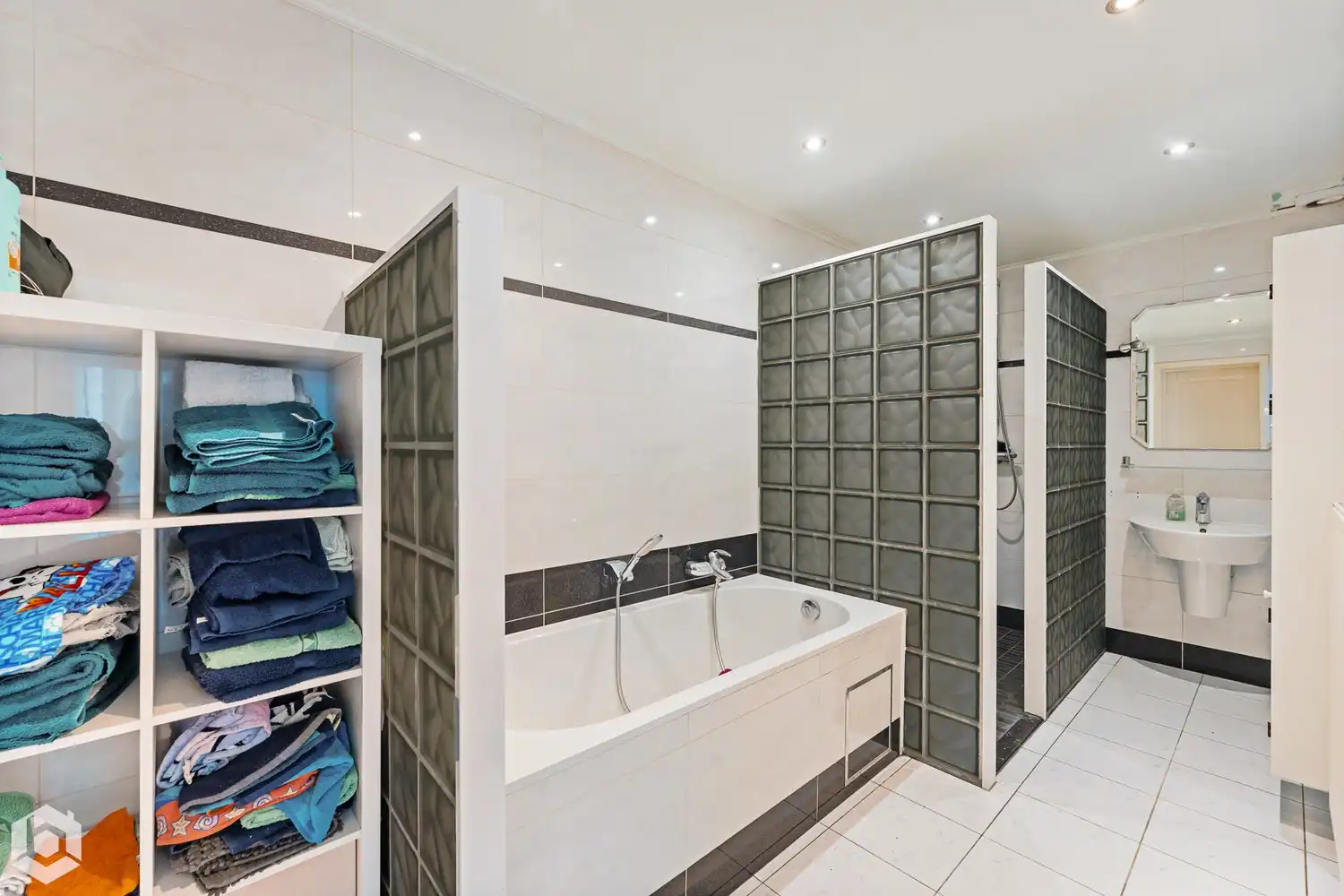 Instapklare woning met 3 slpkrs te Berlaar foto 9
