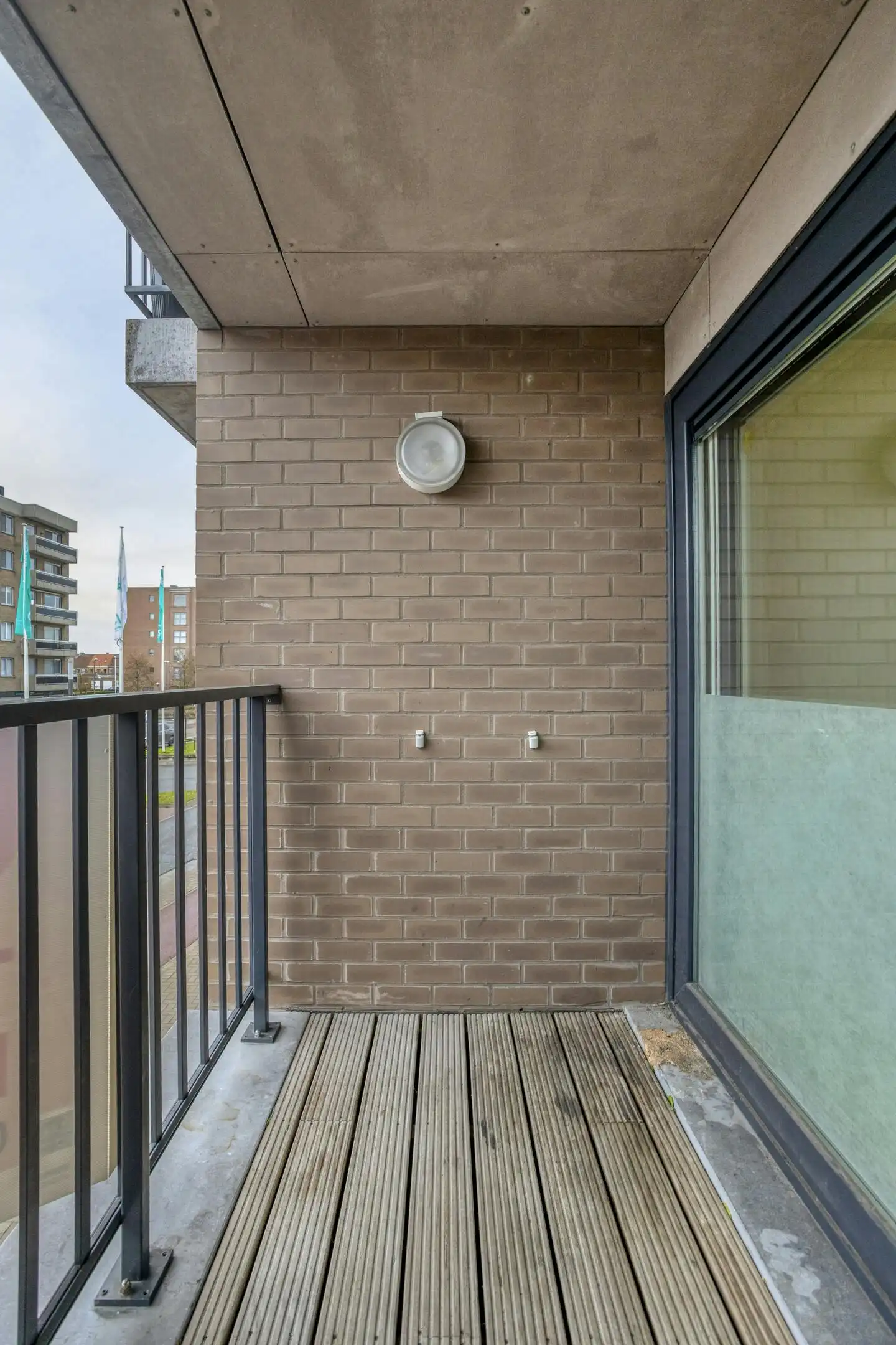 Lichtrijk 2-slaapkamer appartement in centrum Roeselare foto 10