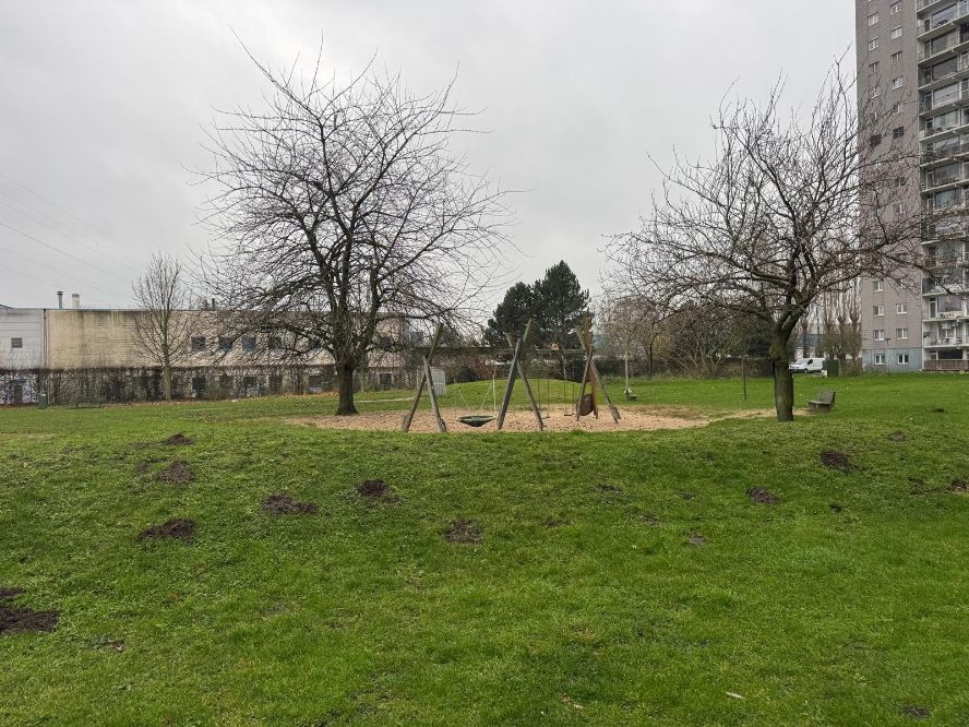 Gezellig 2-slaapkamer appartement te koop in Gent. foto {{pictureIndex}}