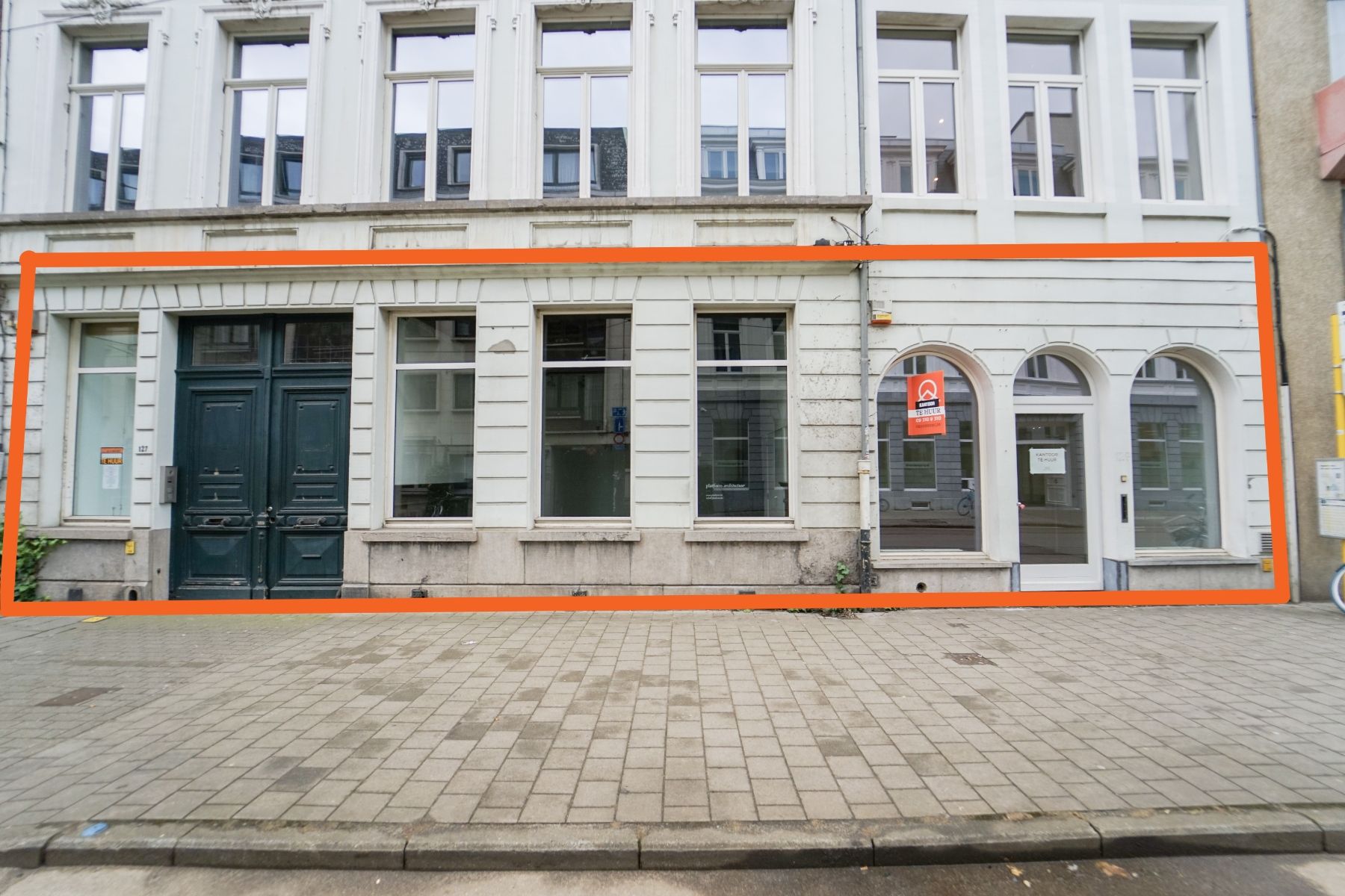 Handelsruimte met authentieke elementen te huur in centrum Gent, aan het Gravensteen foto 5