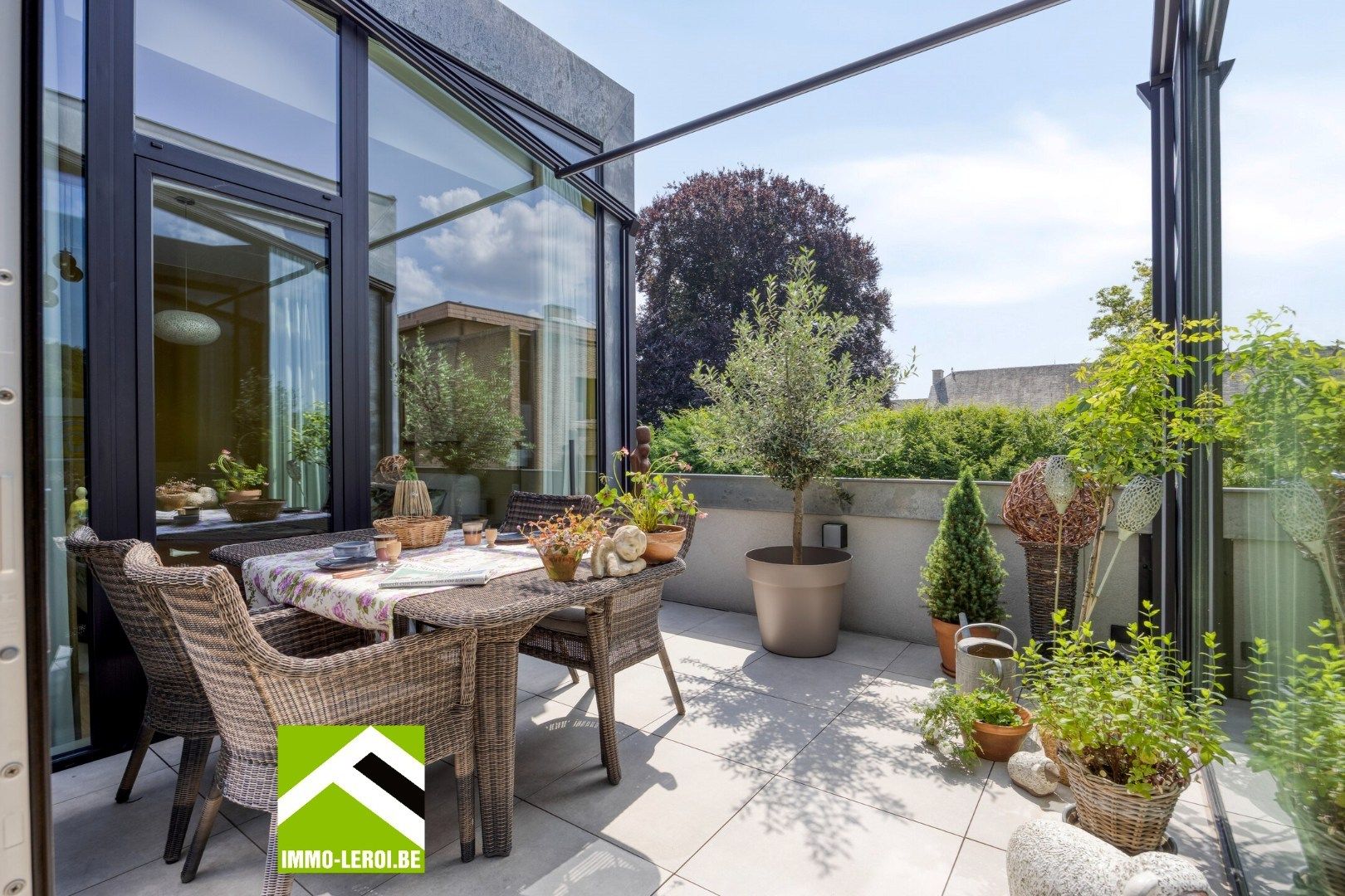 Luxueus penthouse van 156 m² met zuidgericht terras en garage – centrum Tongeren foto {{pictureIndex}}