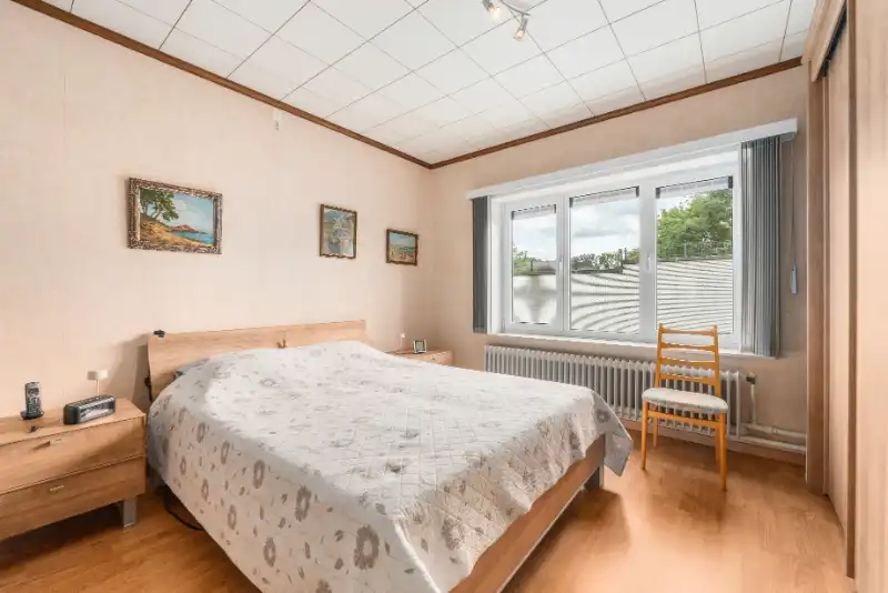 Charmante Open Bebouwing - 4 slpkmrs, ruime oprit en meer dan 150 m² opslagruimte! foto 9