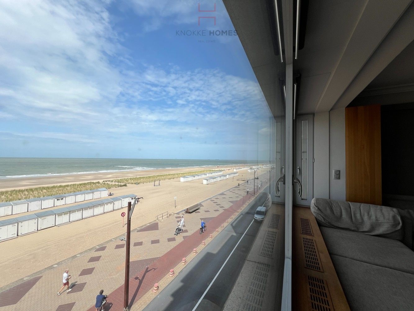 Ruim appartement met frontaal zeezicht nabij het Rubensplein foto 7