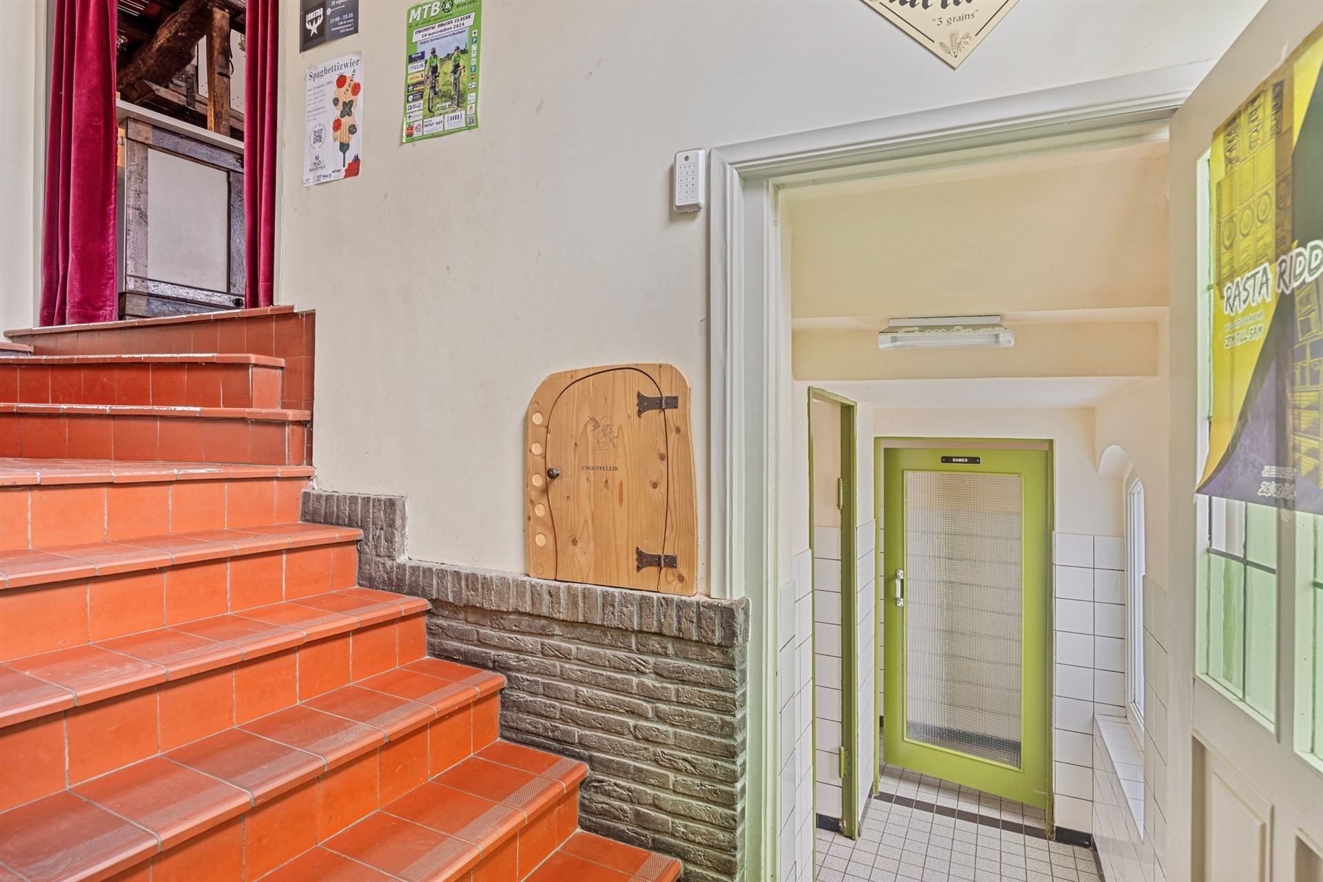 CENTRUM DWORP : karaktervol handelspand met woonst  foto 7