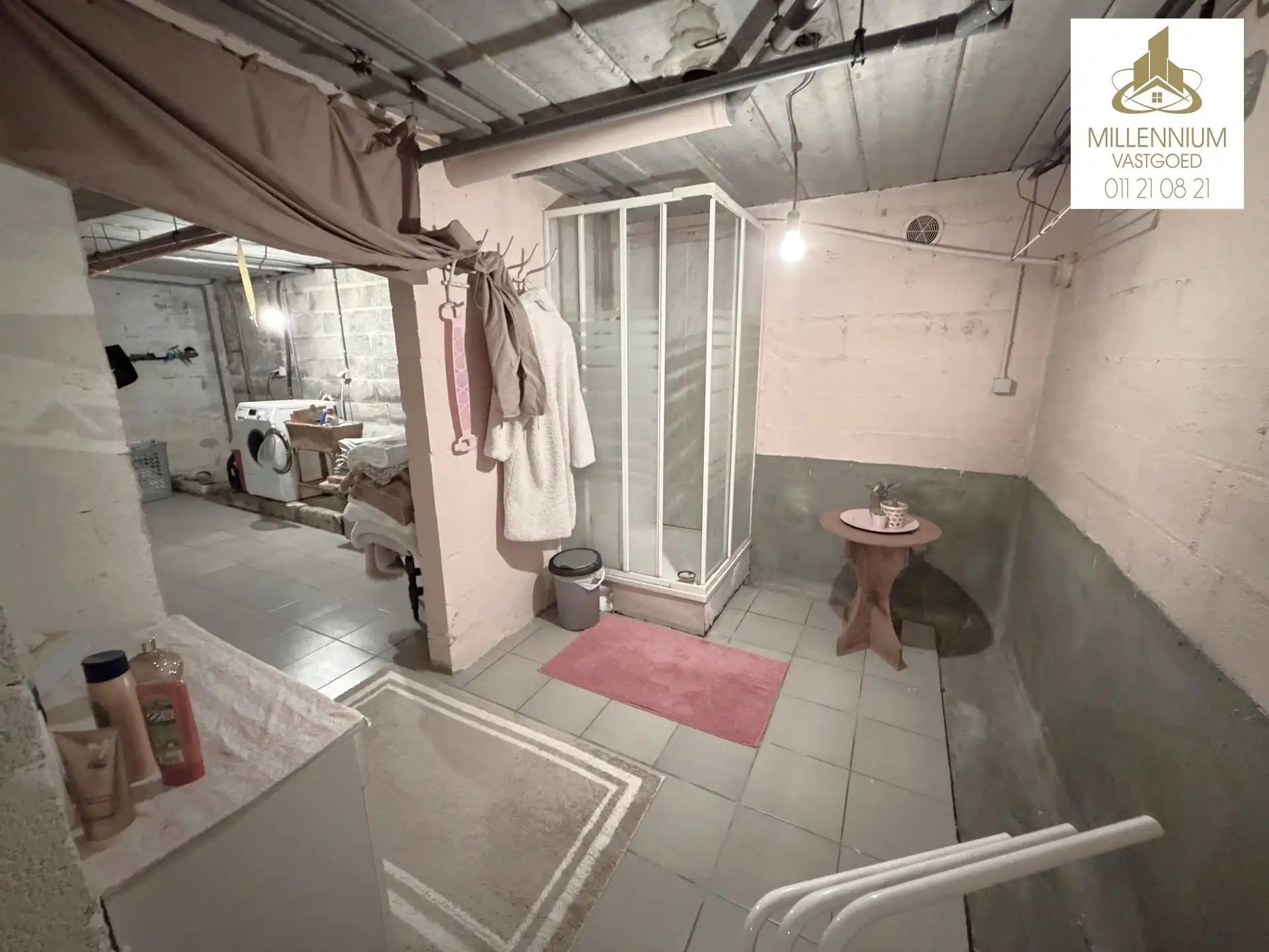 Ruime 3-slpk woning zwembad  foto 48