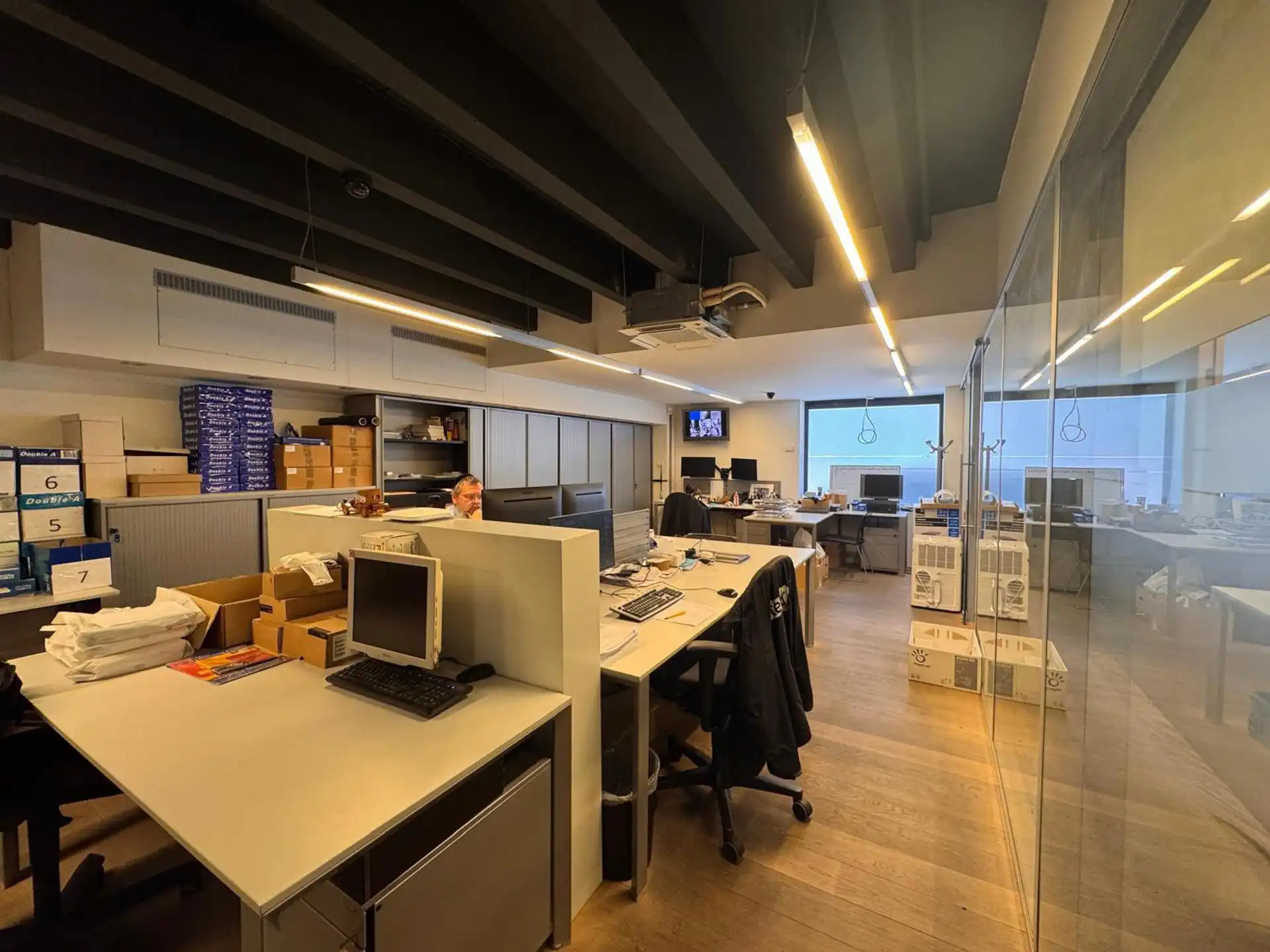 Kantoor met kelder te koop in het hart van de diamantwijk foto 4