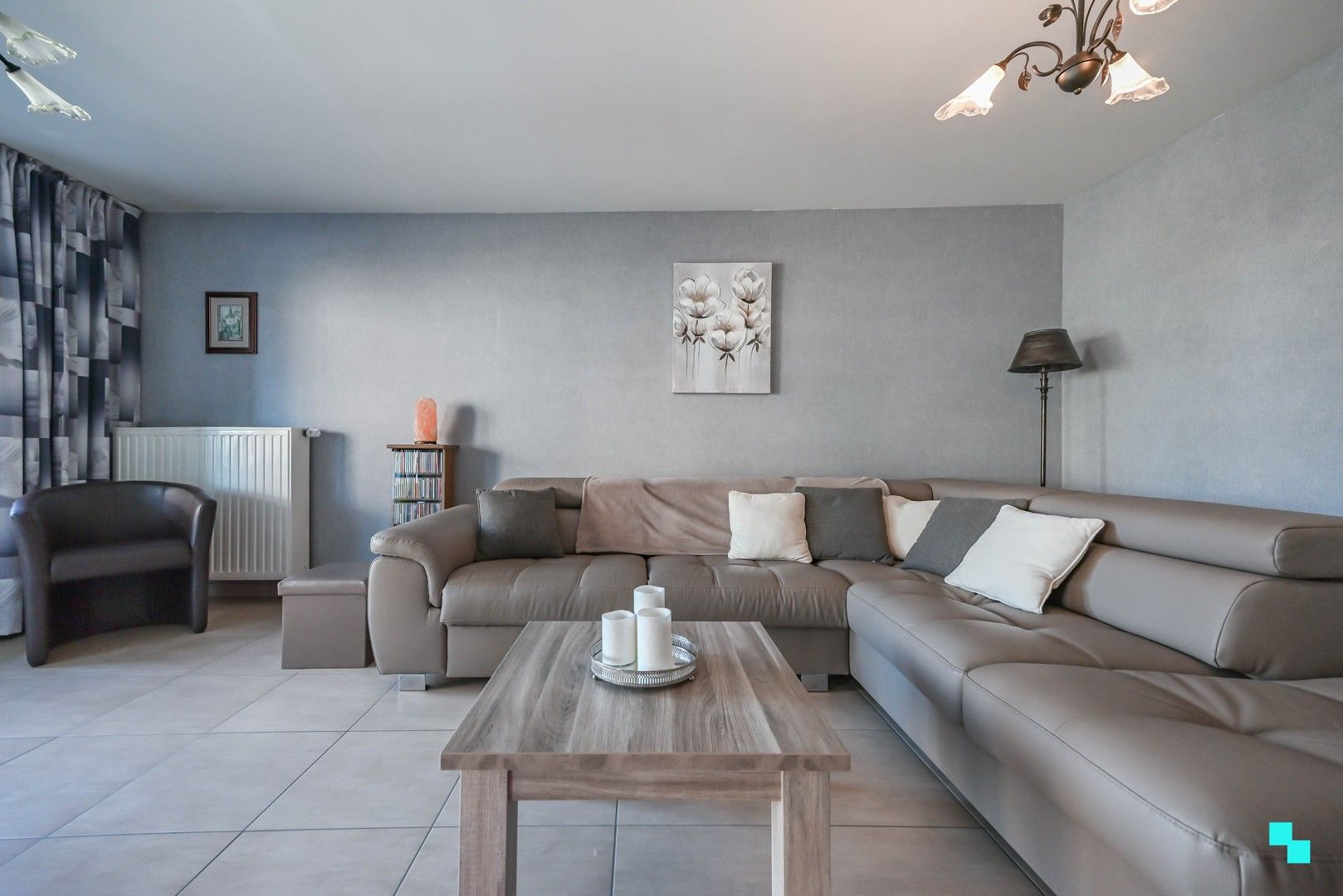 Ruim tweeslaapkamer appartement nabij centrum Izegem foto 8