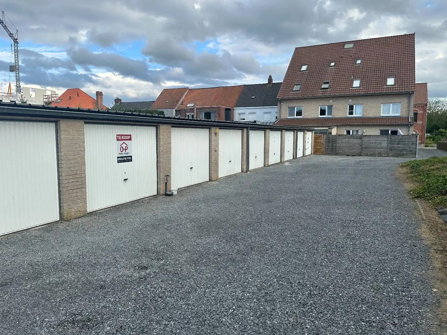 Garage te koop, dicht bij centrum Torhout foto {{pictureIndex}}