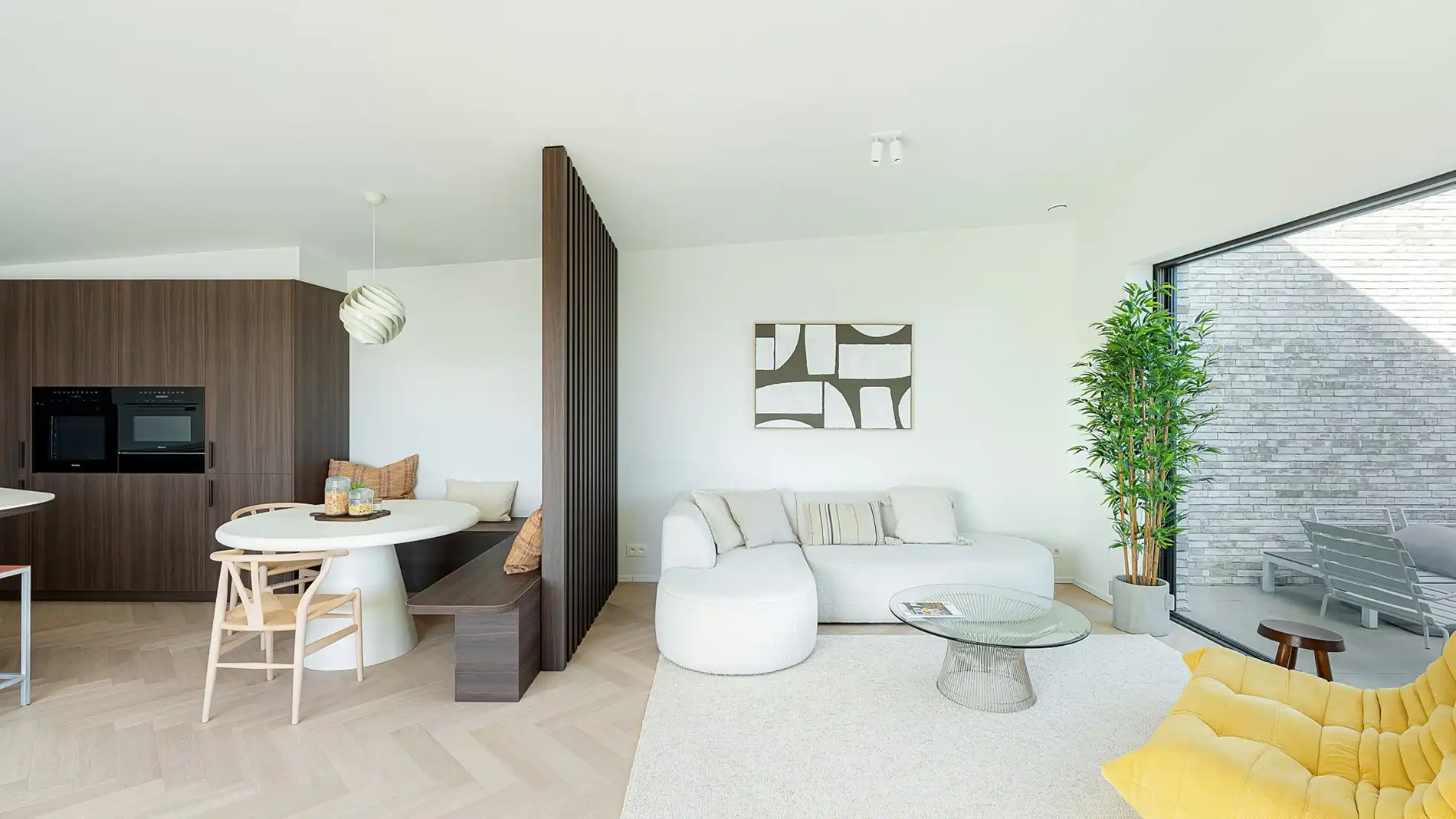 Exclusief verblijf met lift, terrassen en uitzonderlijke volumes in een groene-autovrije verkaveling te Knokke. foto 7