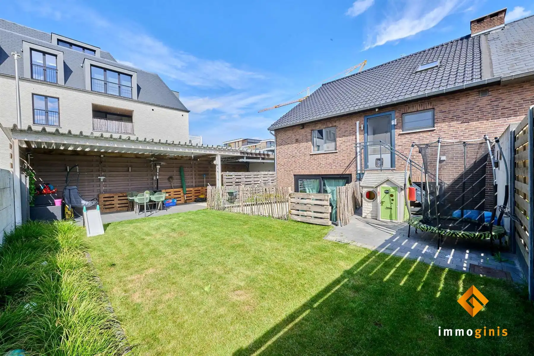 Gerenoveerde woning met 3 ruime slaapkamers, op een prachtige locatie vlakbij het centrum van Bocholt. foto 22