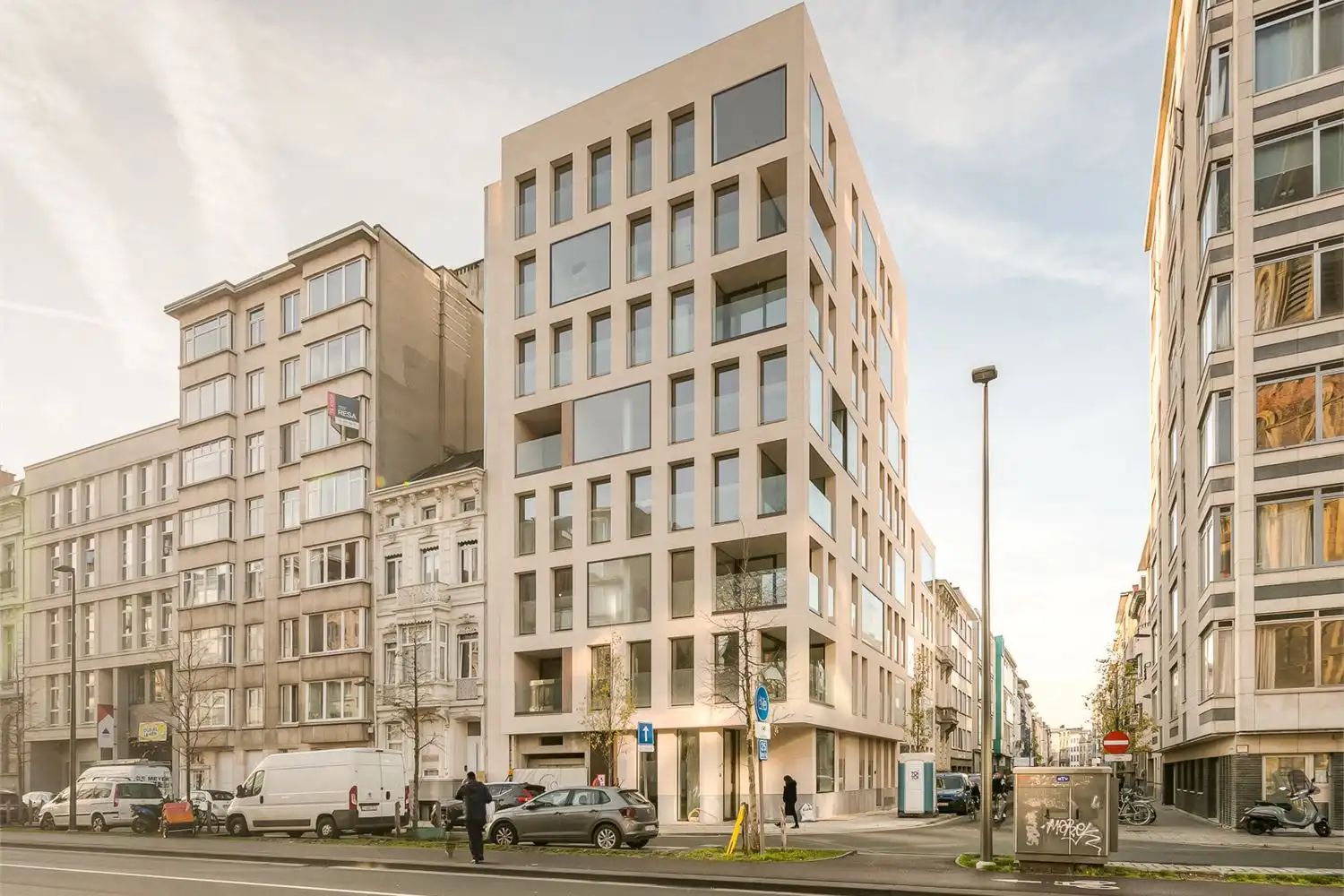 Modern tweeslaapkamerappartement met terras en topligging aan het Stadspark foto {{pictureIndex}}