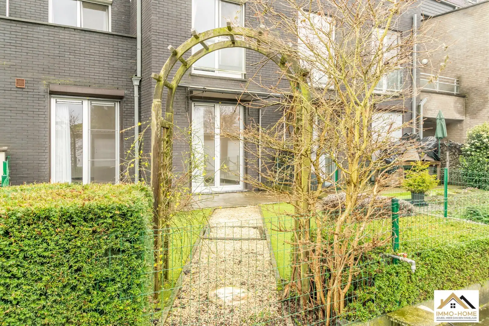 Instapklaar appartement met garage!  foto 21