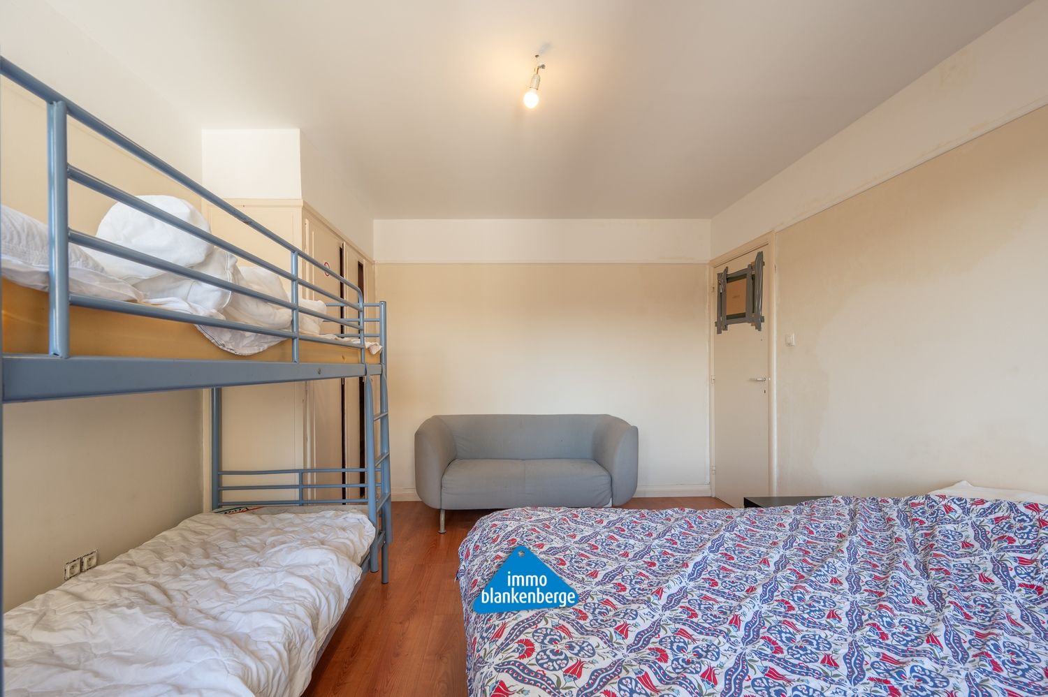 Zeer Ruim  Appartement met 3 Slaapkamers nabij de Zeedijk foto 10