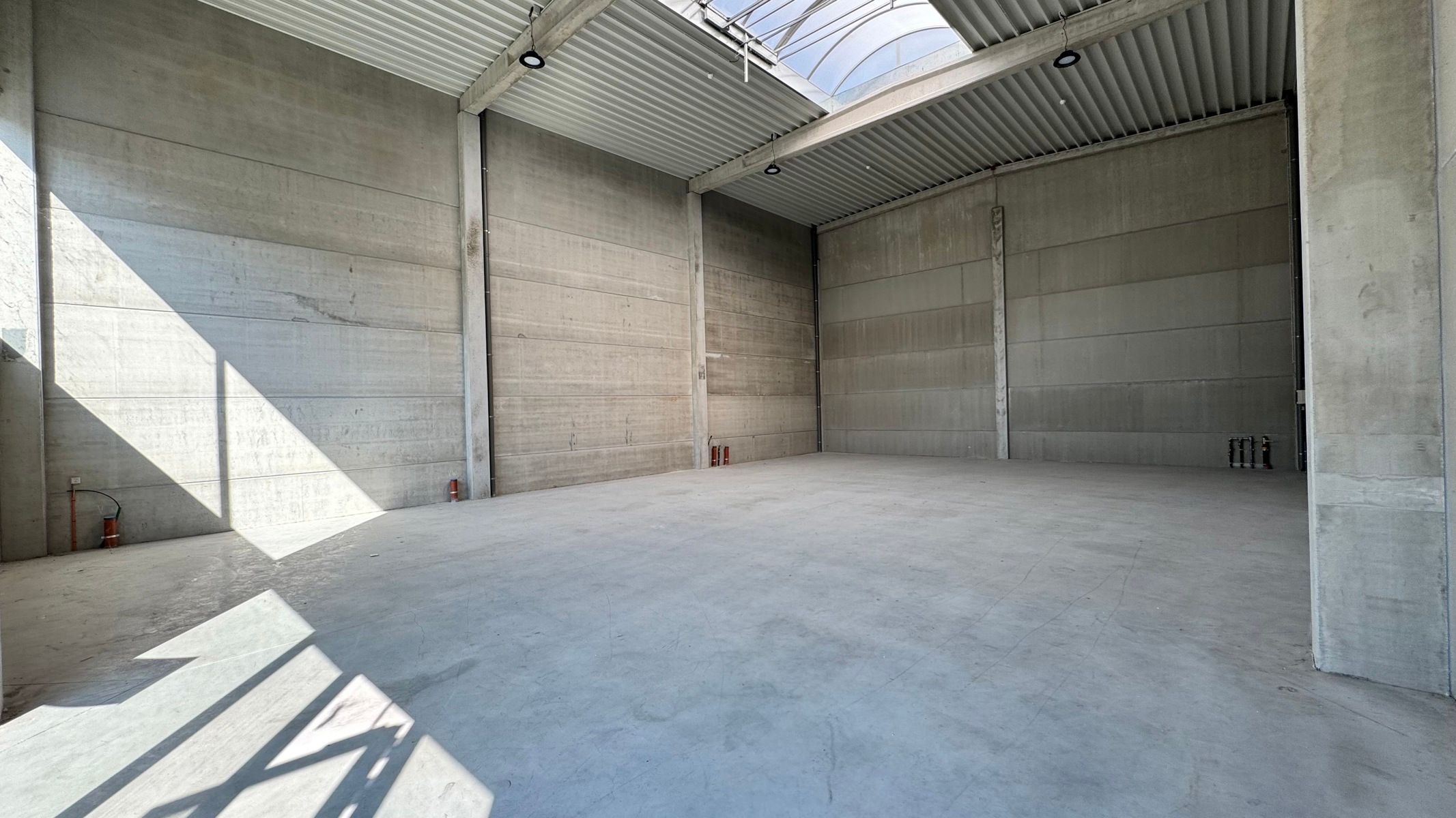 KMO-unit van 216 m² en 3 parkeerplaatsen foto 6