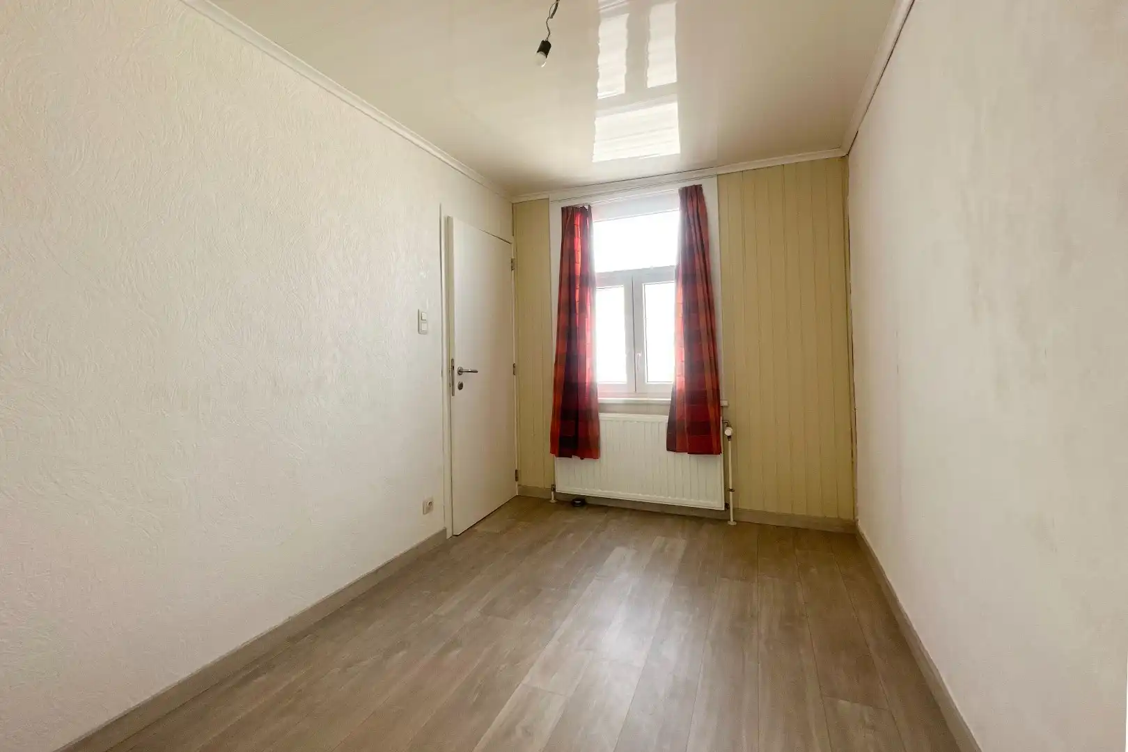 Prachtige interbellumwoning onderverdeeld in drie ruime appartementen foto 15