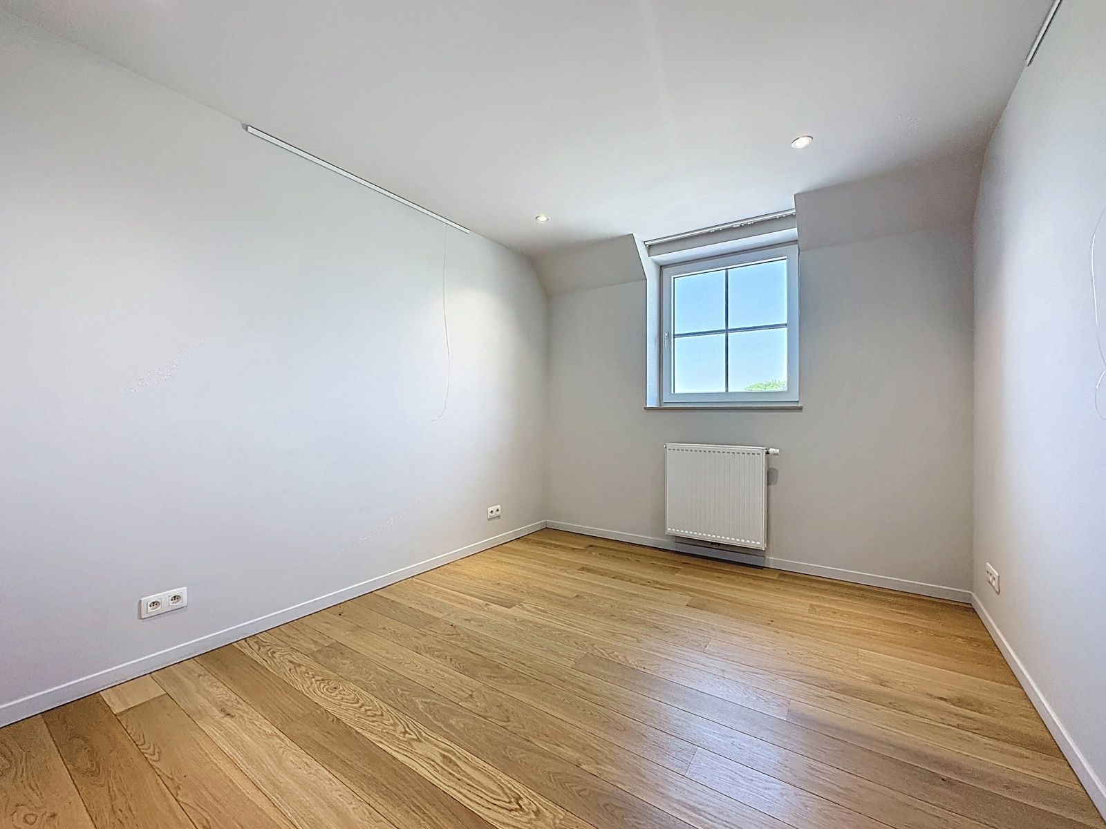 Luxueus afgewerkte driegevel-villa met 5 slaapkamers foto 14